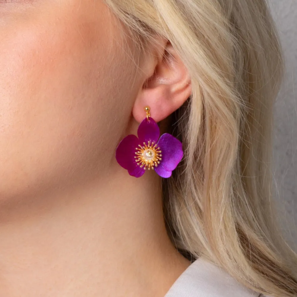 Small Butterfly Orchid Stud Earrings Barbie Pink sold by Ivalo.com product image thumbnail 2