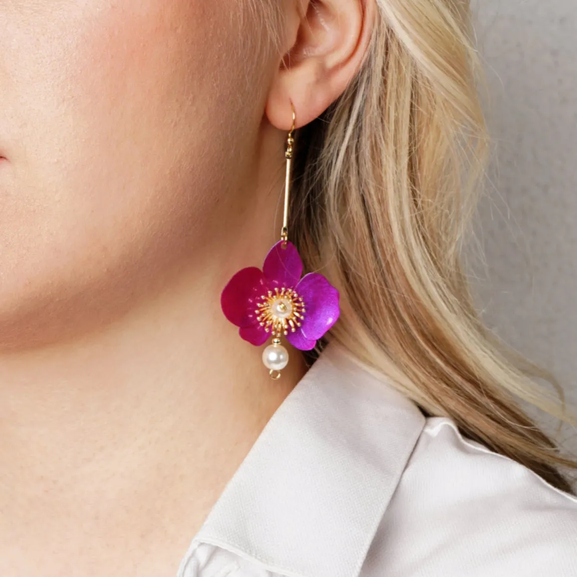 Butterfly Orchid Pearl Earrings Barbie Pink sold by Ivalo.com product image thumbnail 2