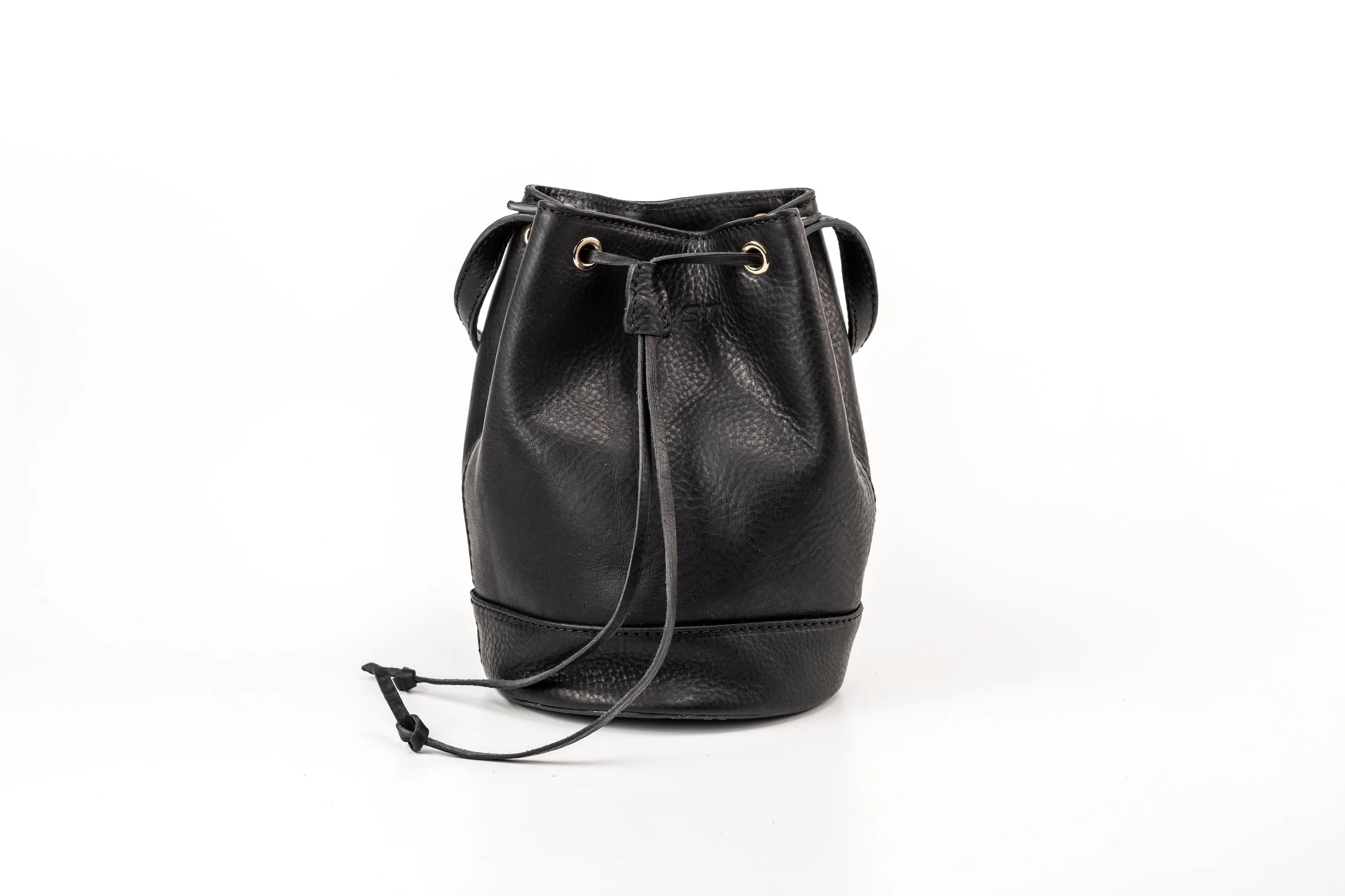 Leather Bucket Bag Chelsea Collection Black sold by Ivalo.com