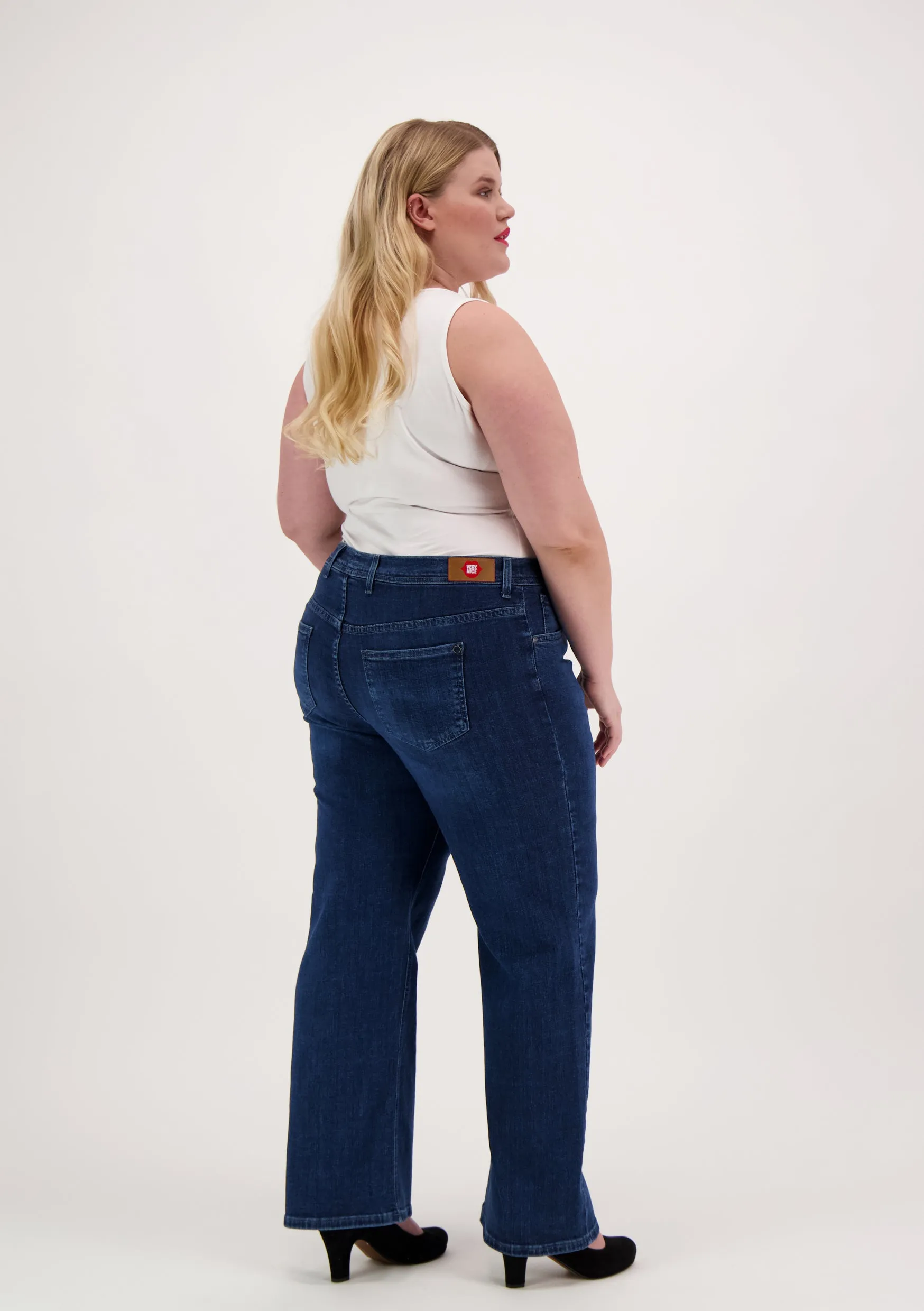 Nicolet+ Mid Waist Straight Blue sold by Ivalo.com product image thumbnail 2