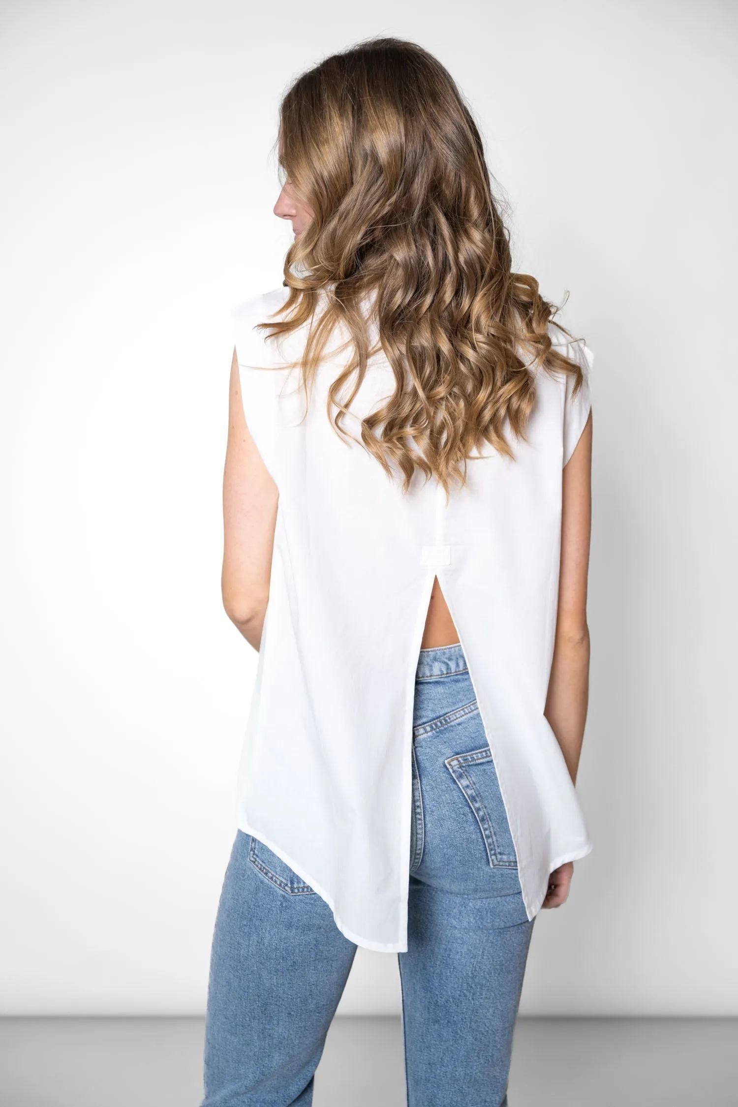 Blouse With A Back Slit White sold by Ivalo.com