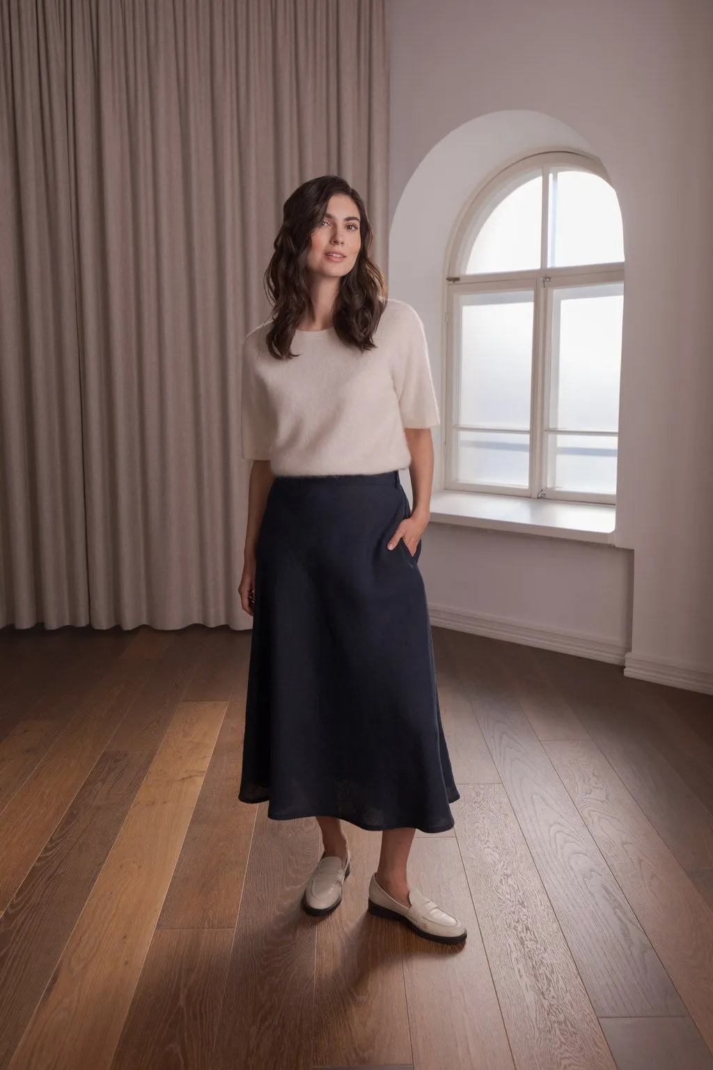 Liana Wide-hemmed Linen Skirt Dark Navy sold by Ivalo.com product image thumbnail 3