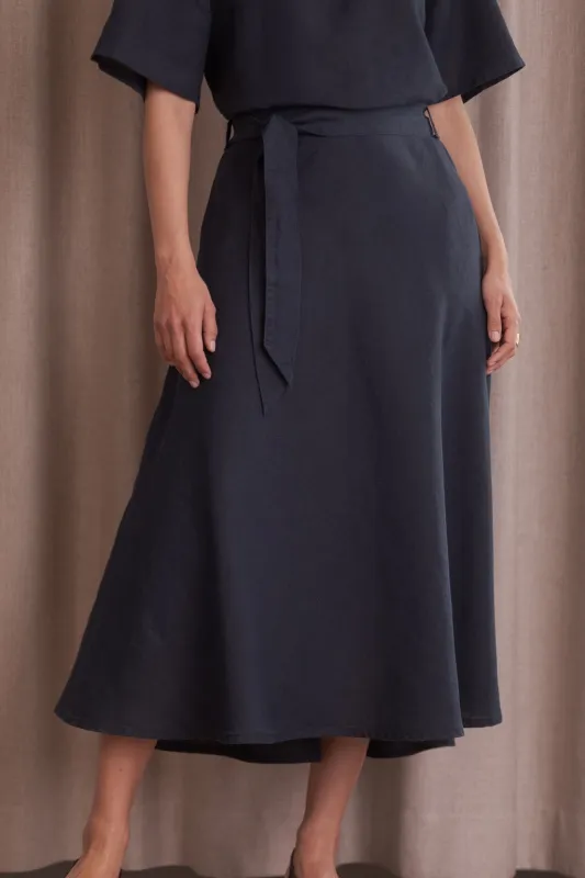 Liana Wide-hemmed Linen Skirt Dark Navy sold by Ivalo.com