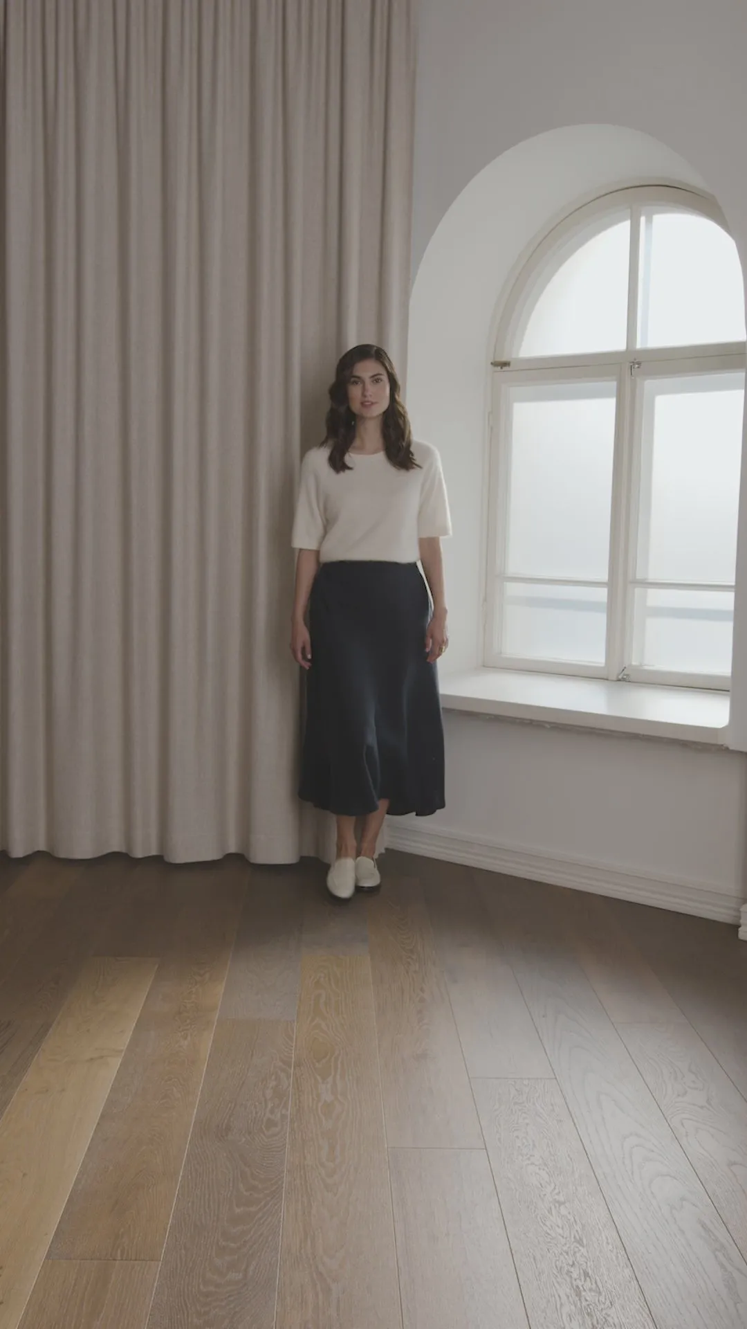 Liana Wide-hemmed Linen Skirt Dark Navy sold by Ivalo.com product image thumbnail 5