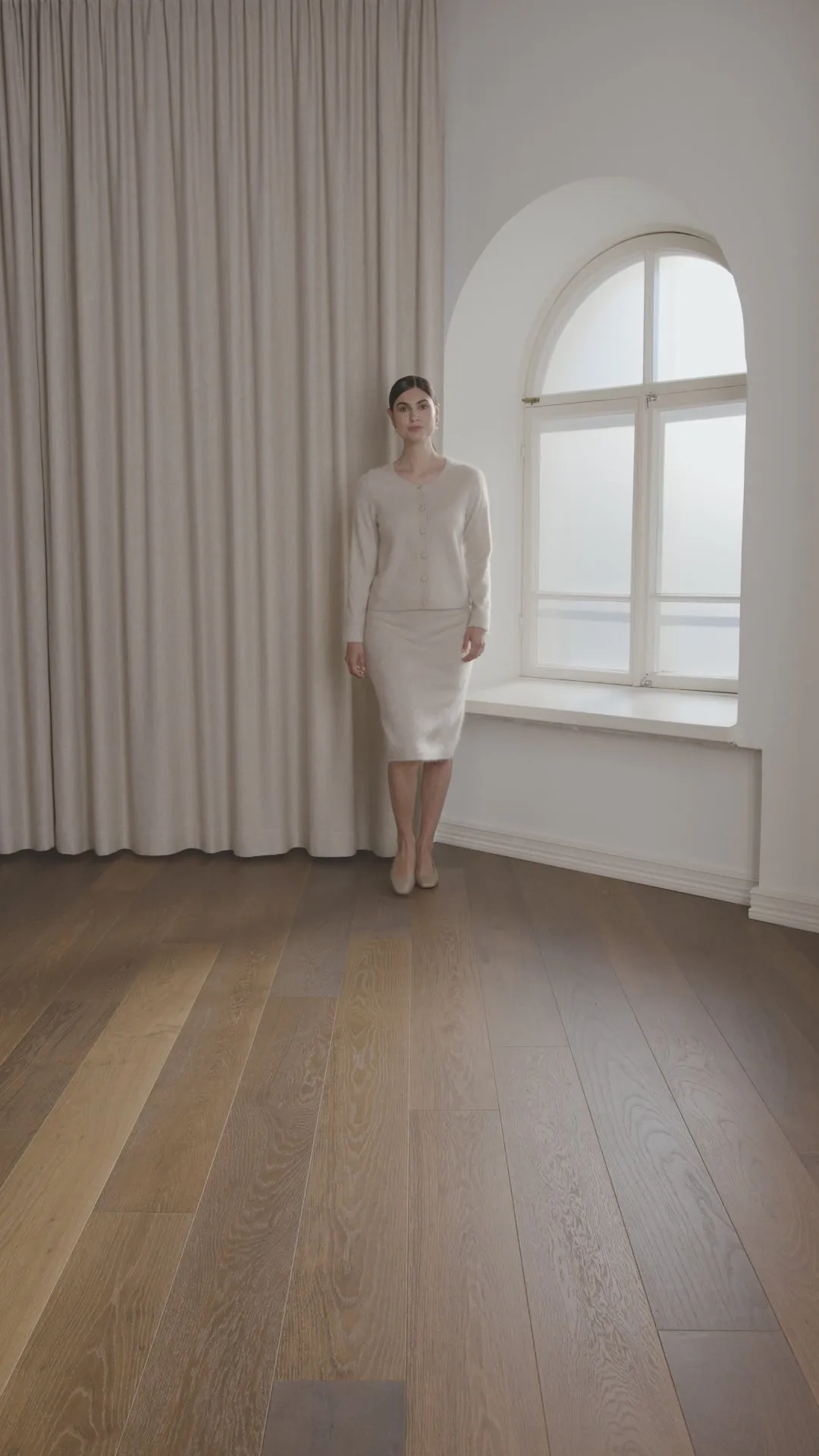 Long-sleeved Cashmere Cardigan Latte sold by Ivalo.com product image thumbnail 4