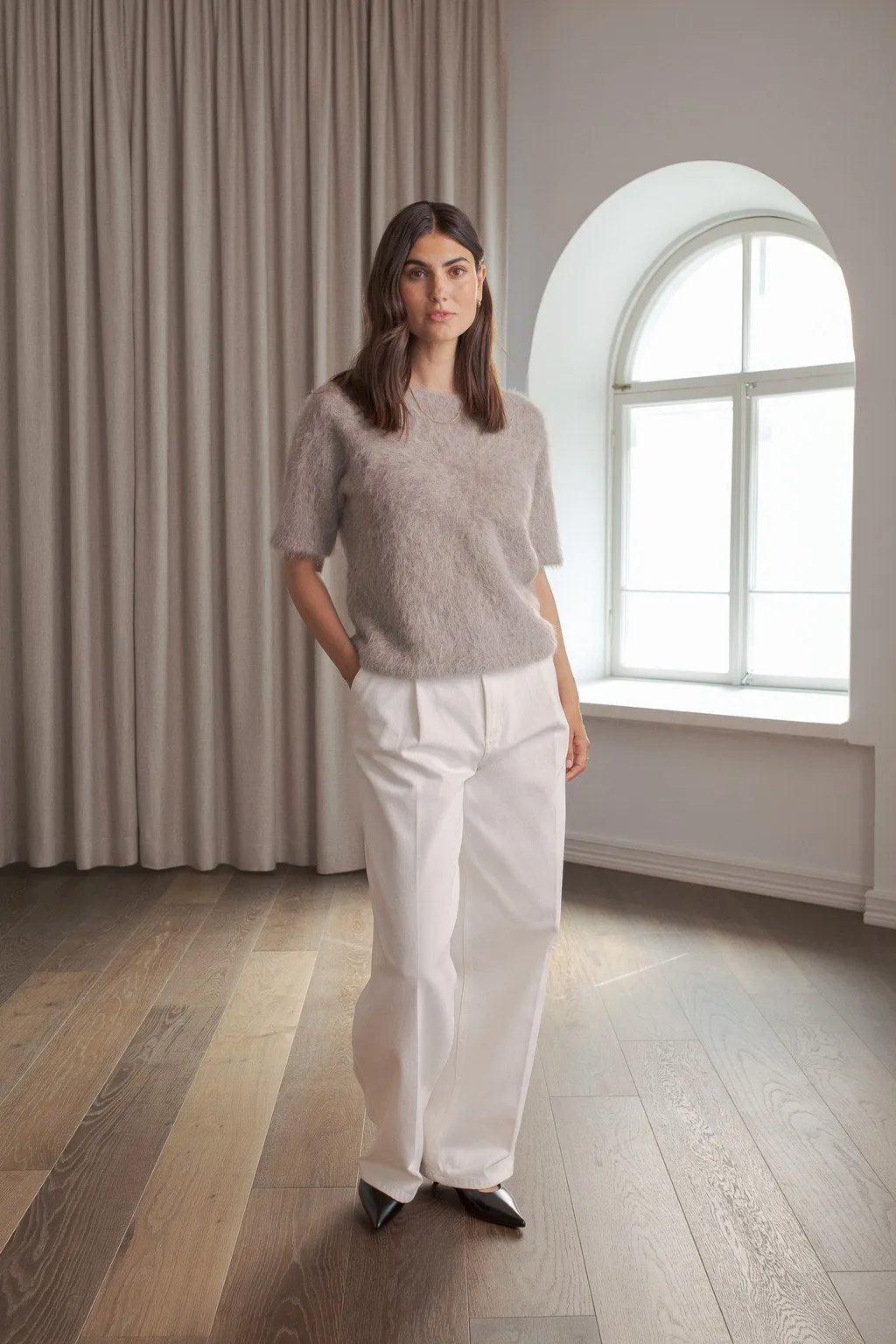 Ariel Alpaca Blend Short Sleeve Sweater Greige sold by Ivalo.com product image thumbnail 2