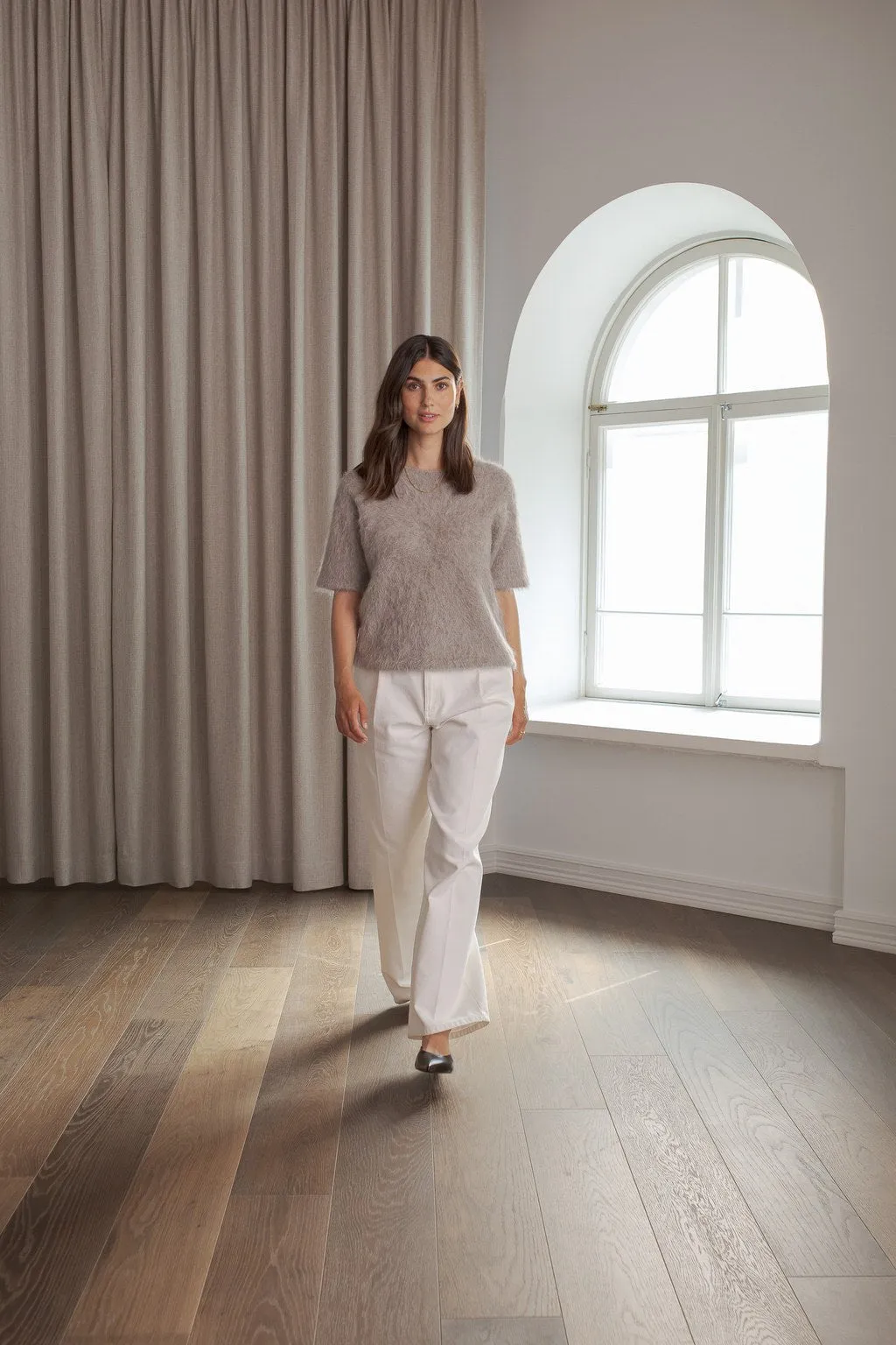 Ariel Alpaca Blend Short Sleeve Sweater Greige sold by Ivalo.com product image thumbnail 3