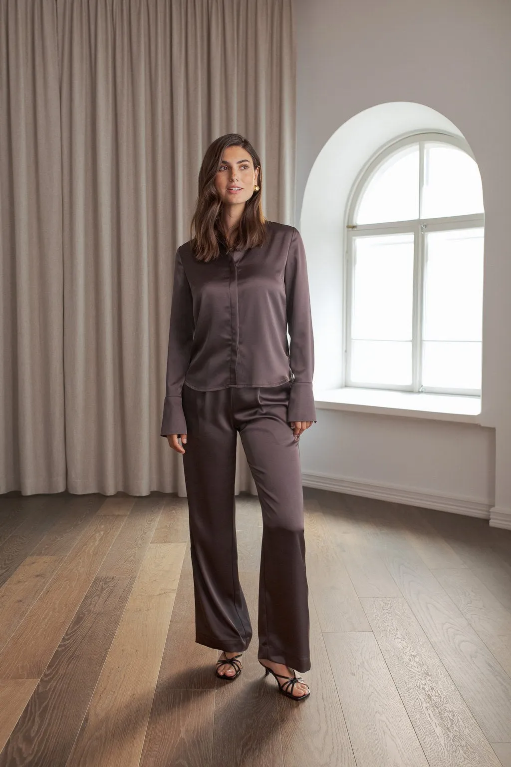 Tesha Satin Shirt Dark Chocolate sold by Ivalo.com product image thumbnail 2