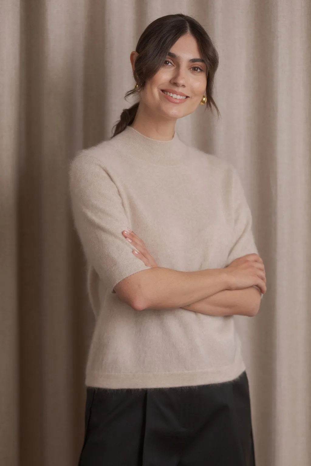 Short-sleeved Half-Turtleneck Cashmere Sweater Latte sold by Ivalo.com