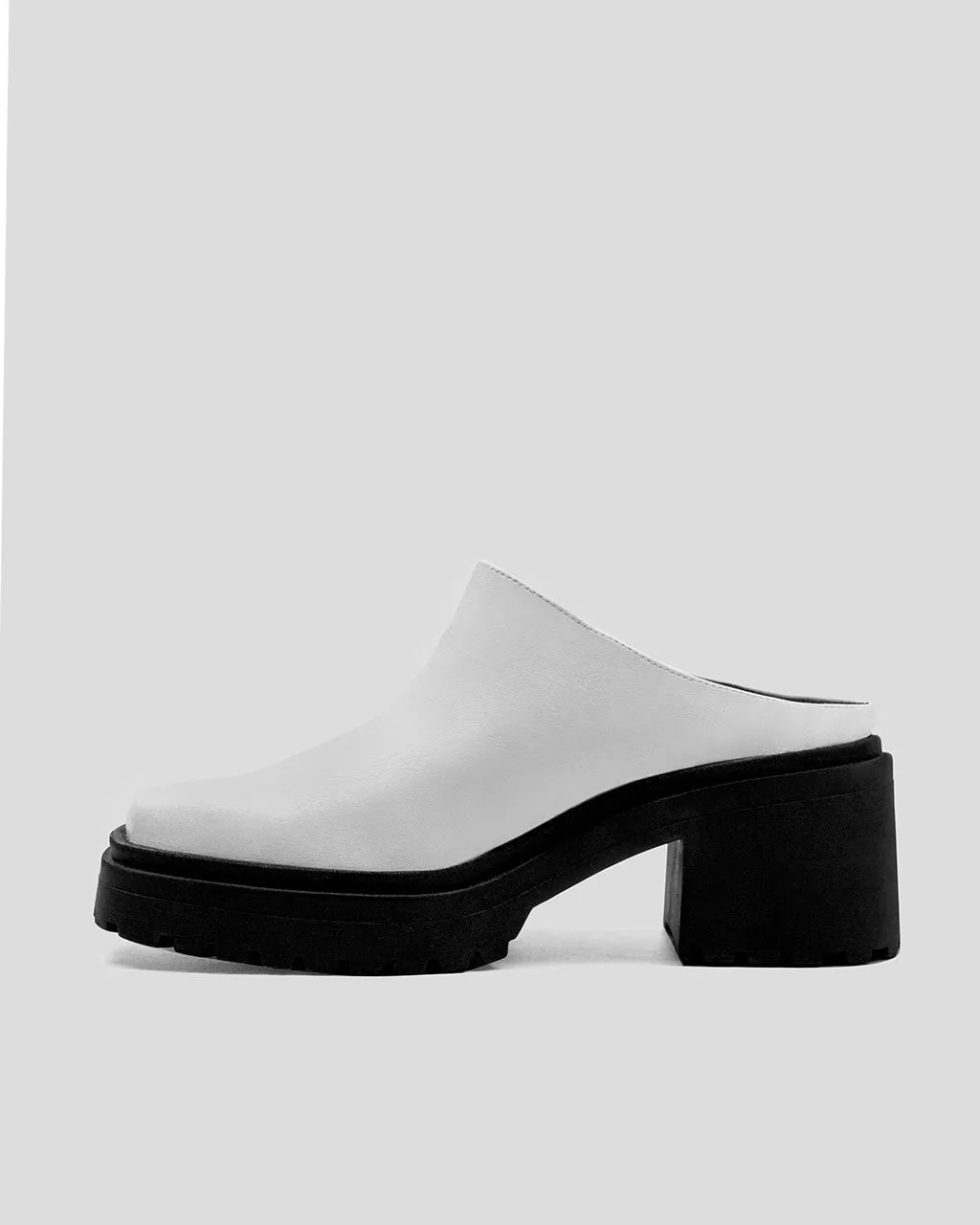 Squared Mule Grape Leather White sold by Ivalo.com