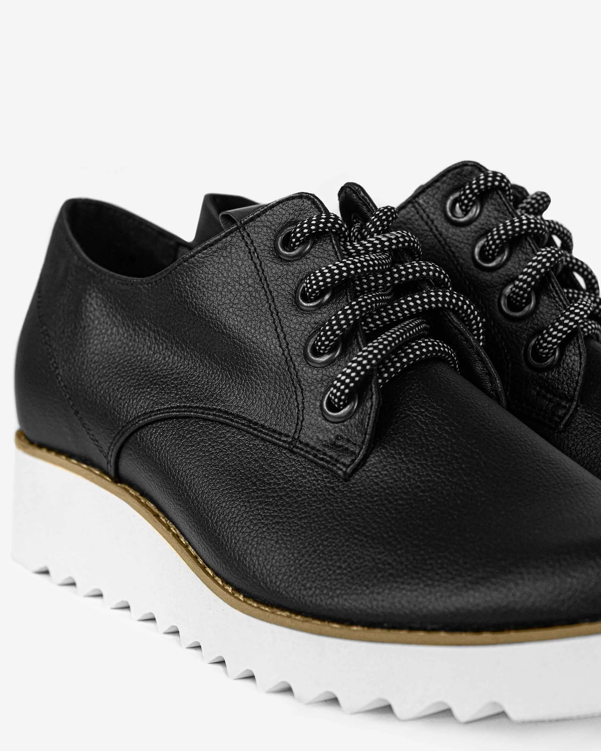 Oxford Street Apple Sneakers Black sold by Ivalo.com product image thumbnail 4