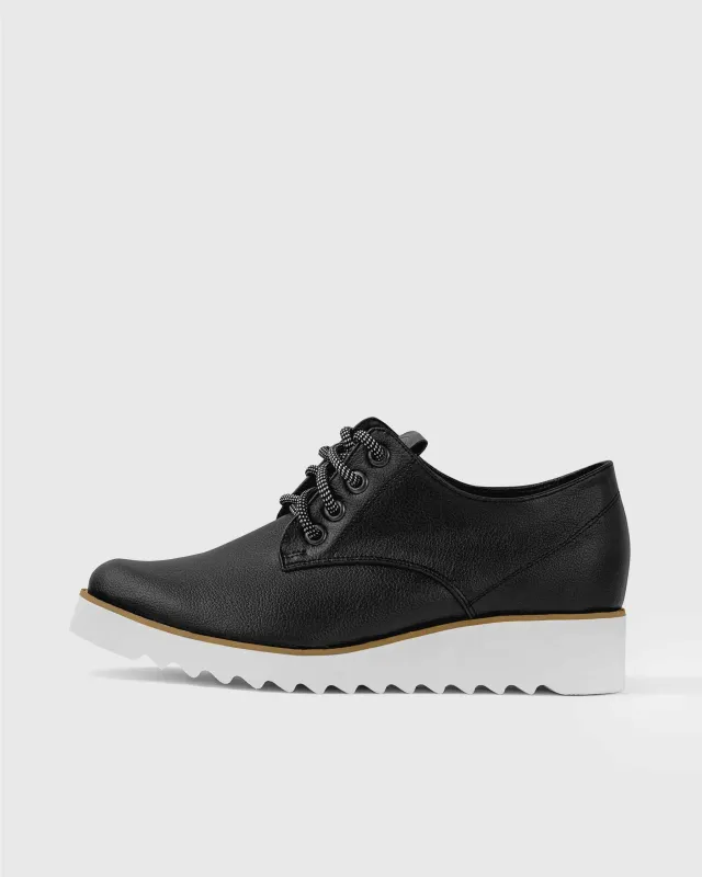 Oxford Street Apple Sneakers Black sold by Ivalo.com