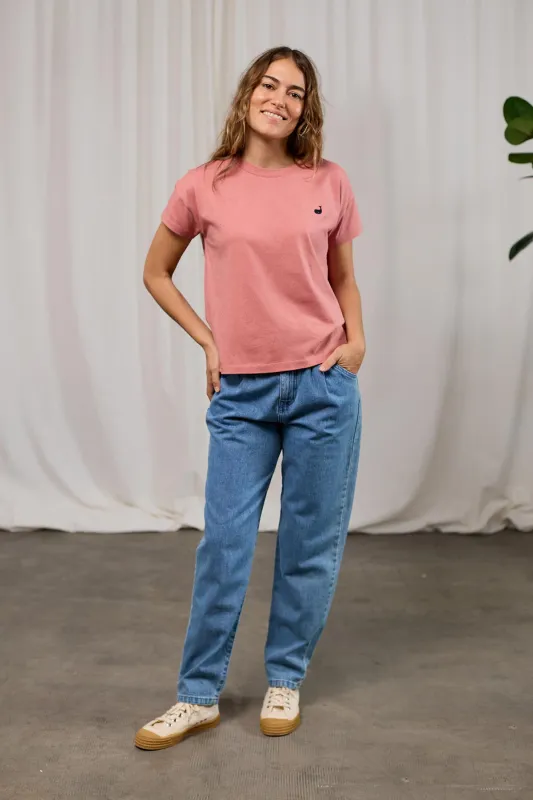 Sepanggar T-Shirt Pink sold by Ivalo.com