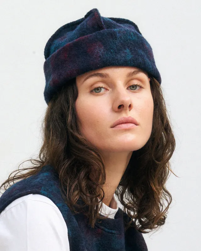 Toque Dark Aquarelle sold by Ivalo.com