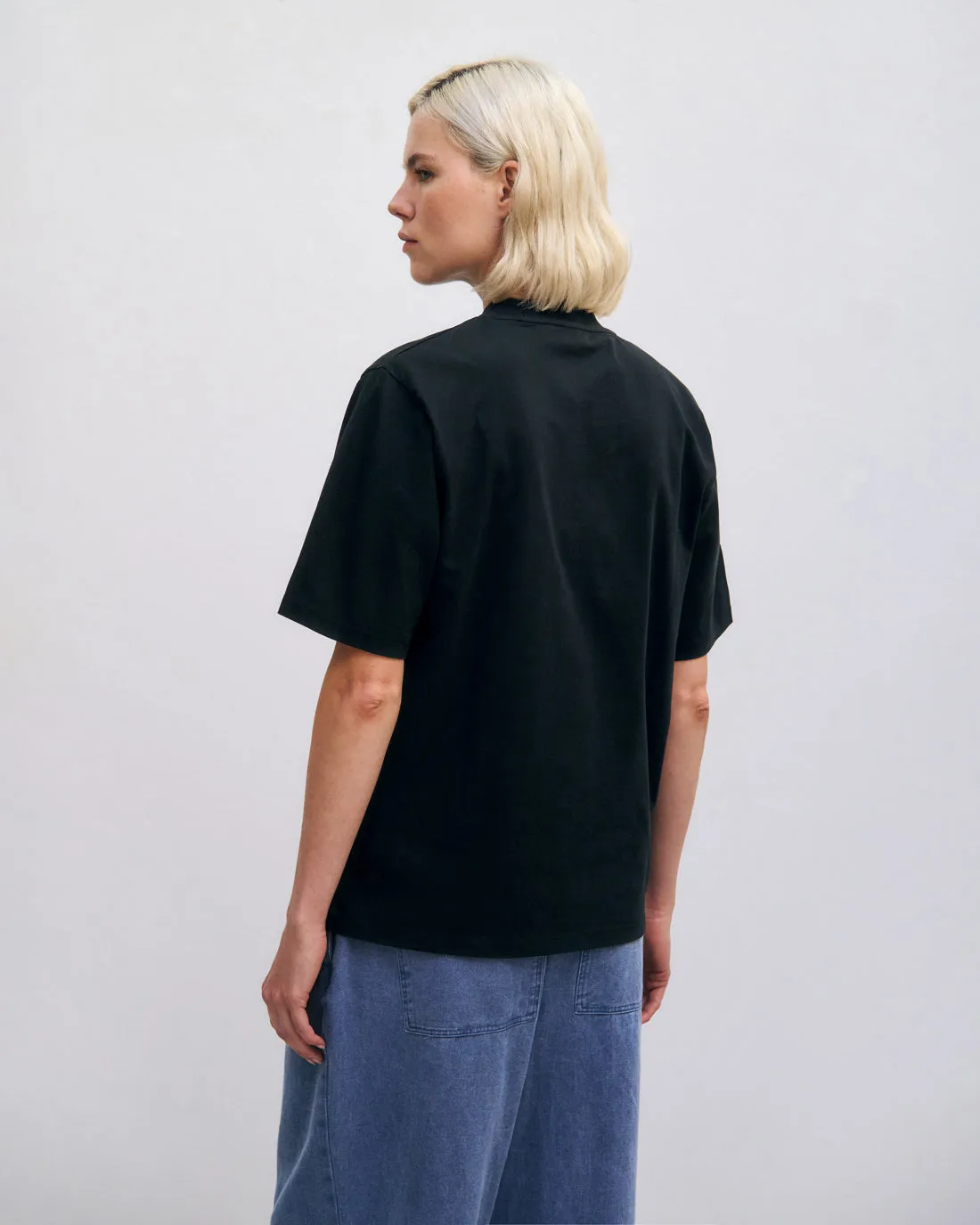 Big Collar T-Shirt True Black sold by Ivalo.com product image thumbnail 5