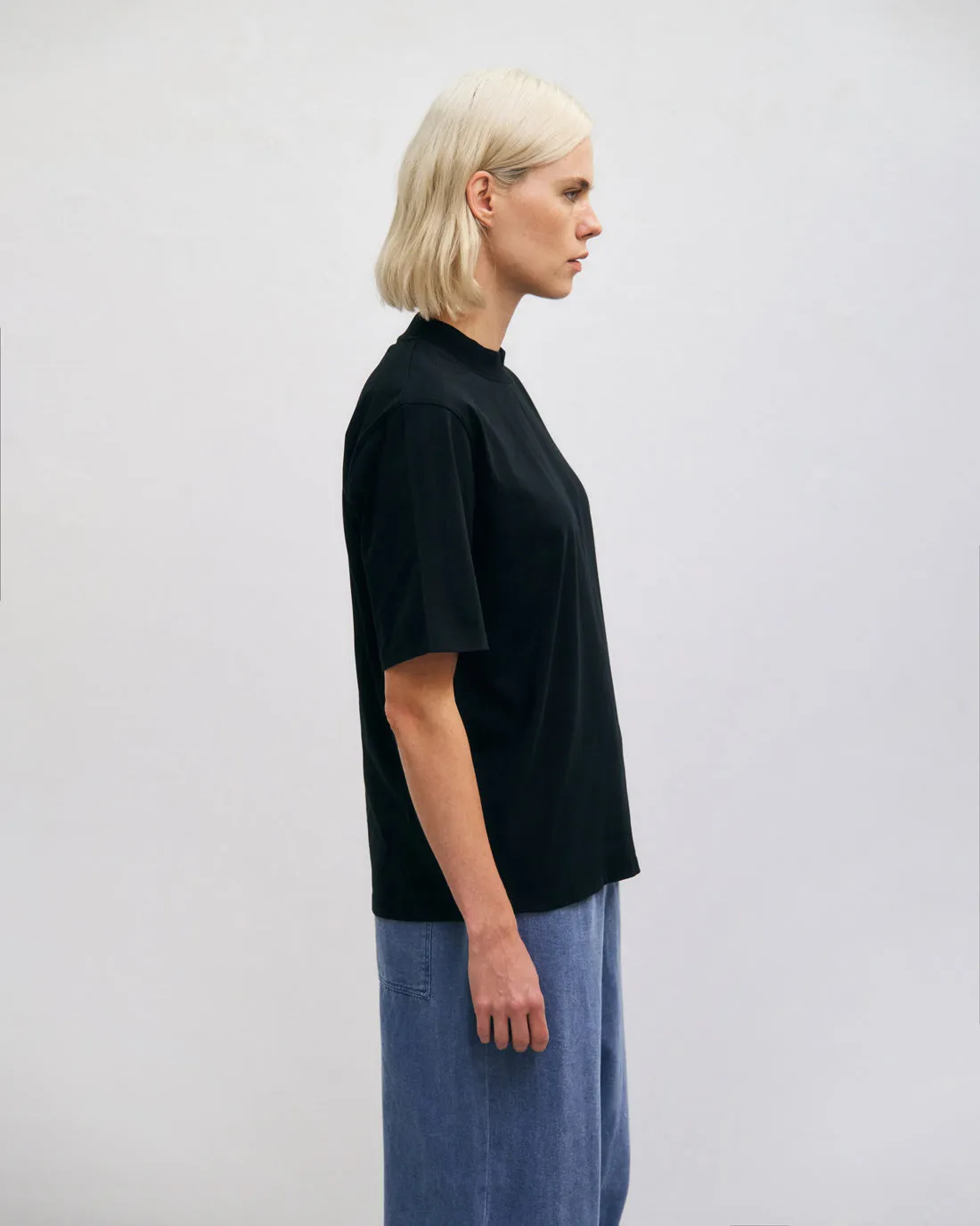 Big Collar T-Shirt True Black sold by Ivalo.com product image thumbnail 3