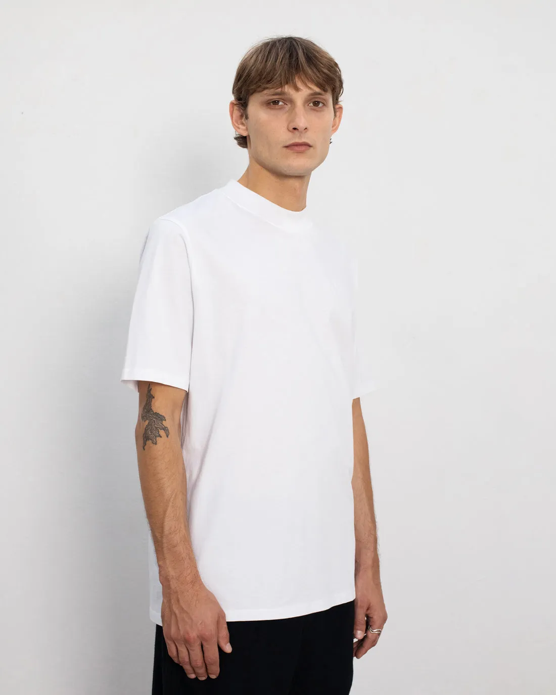 Big Collar T-Shirt Classic White sold by Ivalo.com product image thumbnail 4