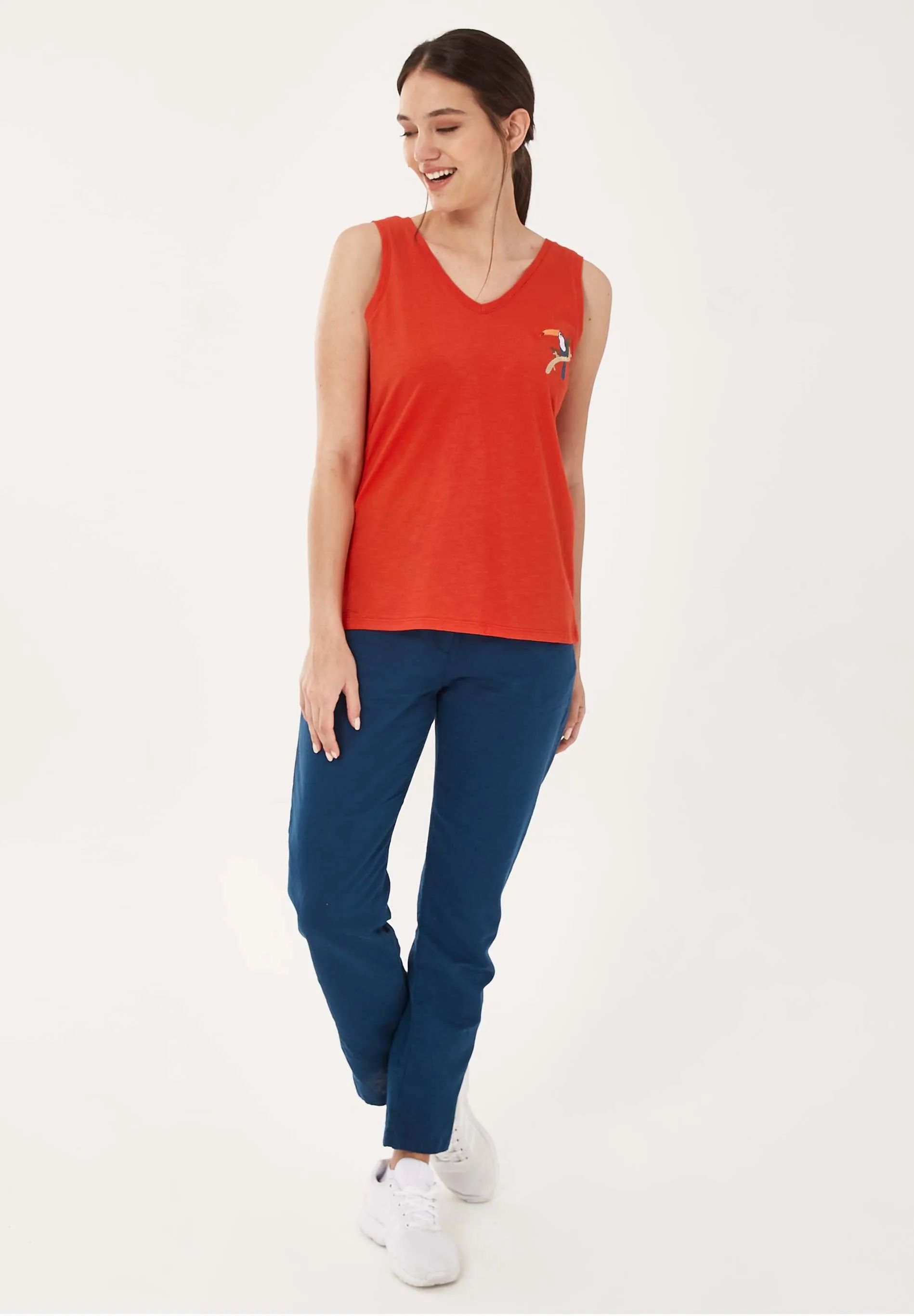 Toucan Embroidered Tank Top Red sold by Ivalo.com product image thumbnail 3