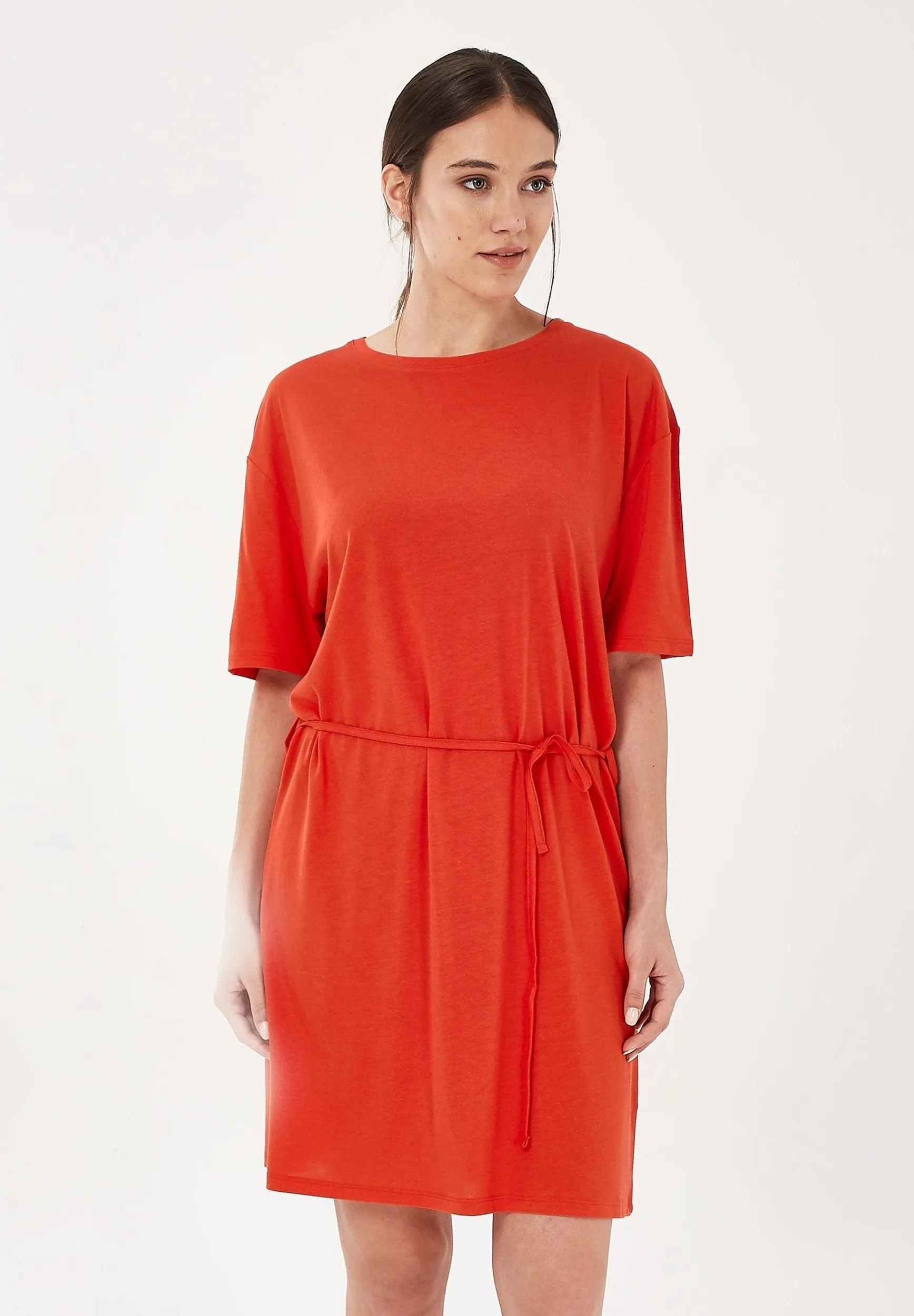 Loose Fit Belted Lyocell Blend Jersey Dress Red sold by Ivalo.com product image thumbnail 4