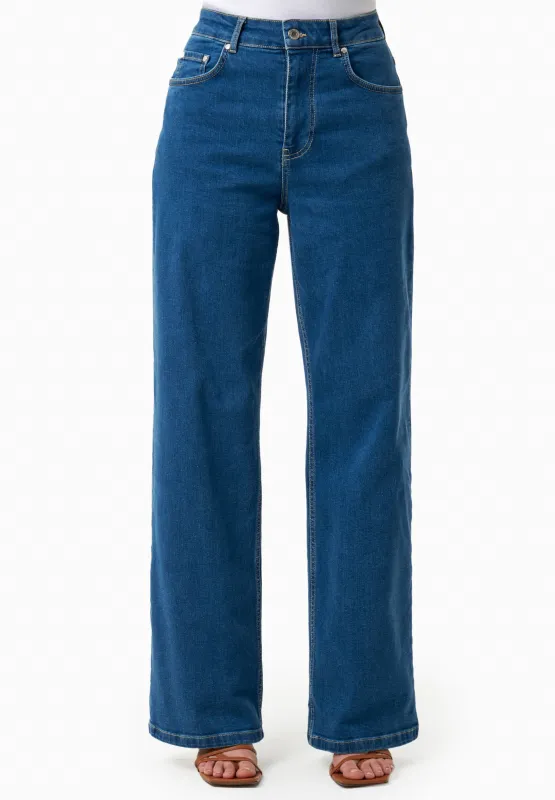 Women's Straight-Cut Jeans Medium Blue sold by Ivalo.com