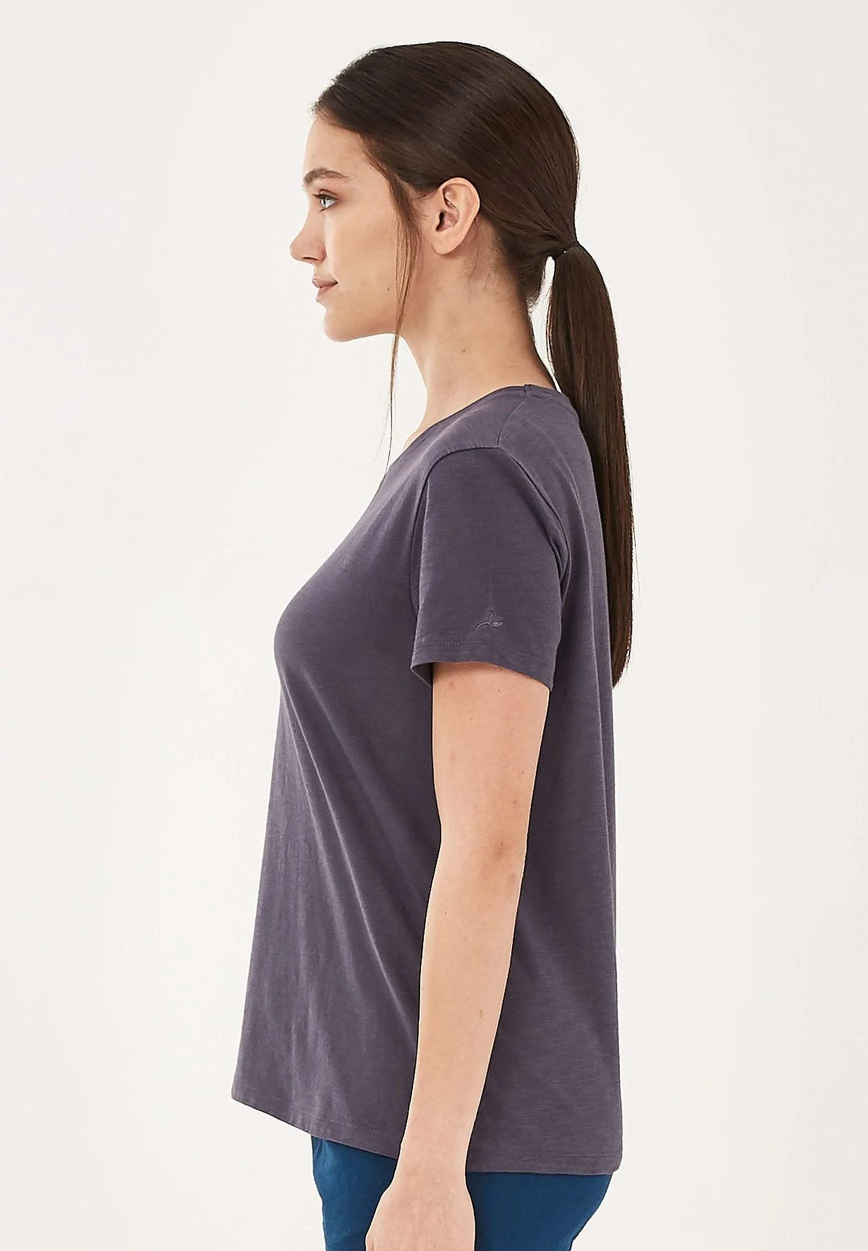 Women's Basic Round Neck T-Shirt Asphalt sold by Ivalo.com product image thumbnail 3