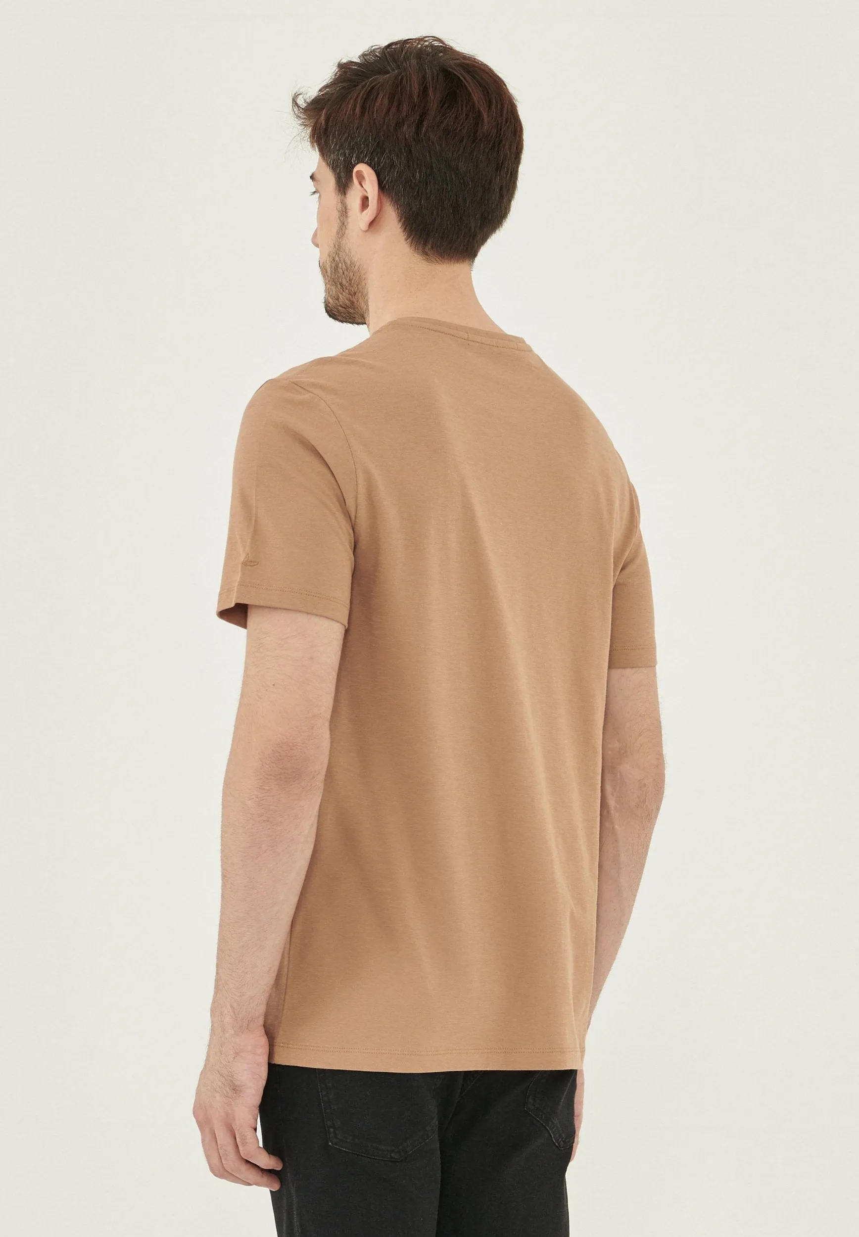 Men's Basic Round Neck T-Shirt Light Brown sold by Ivalo.com product image thumbnail 2
