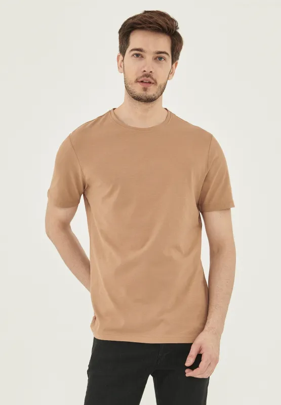 Men's Basic Round Neck T-Shirt Light Brown sold by Ivalo.com