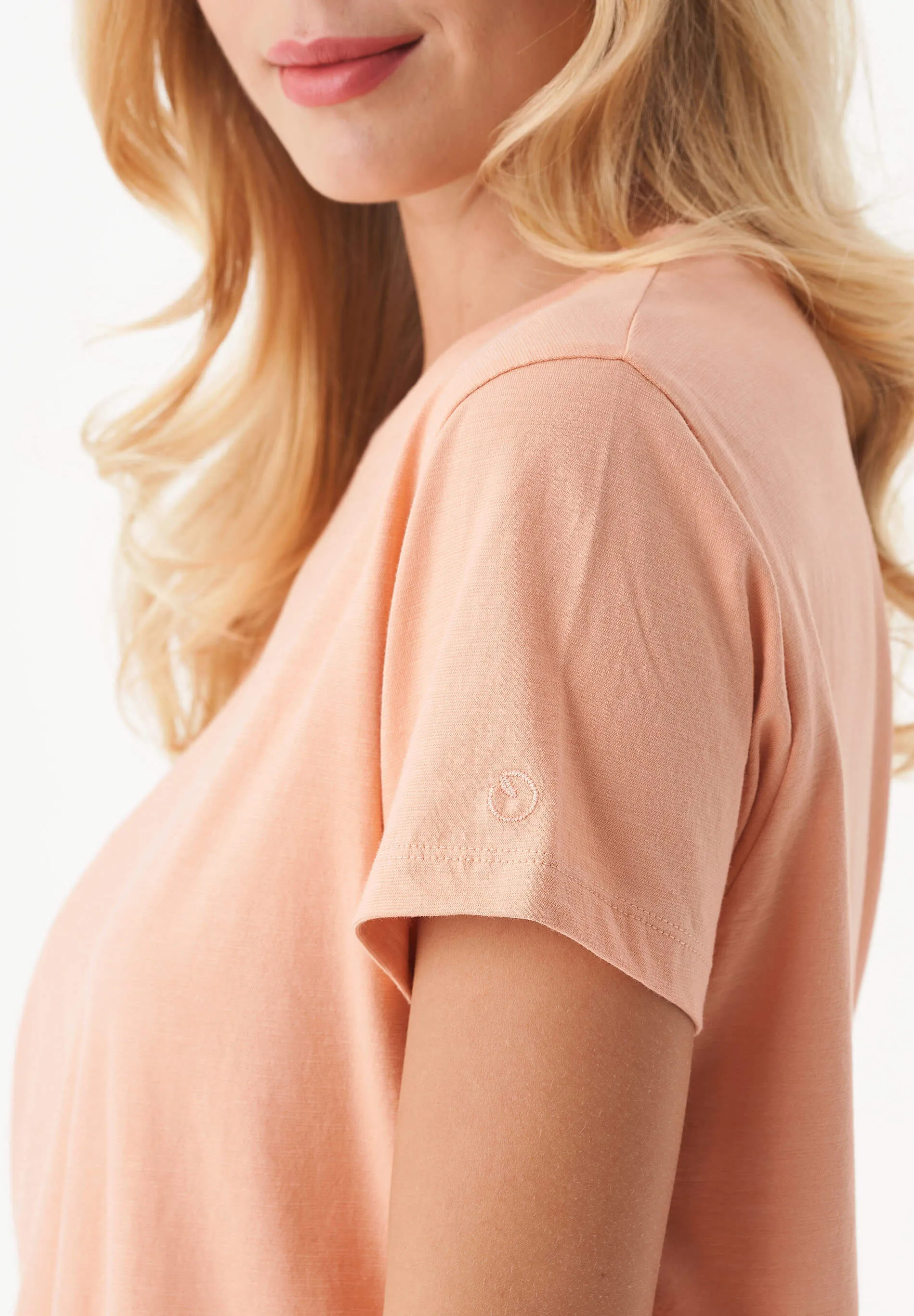 Women's Basic Round Neck T-Shirt Peach sold by Ivalo.com product image thumbnail 5