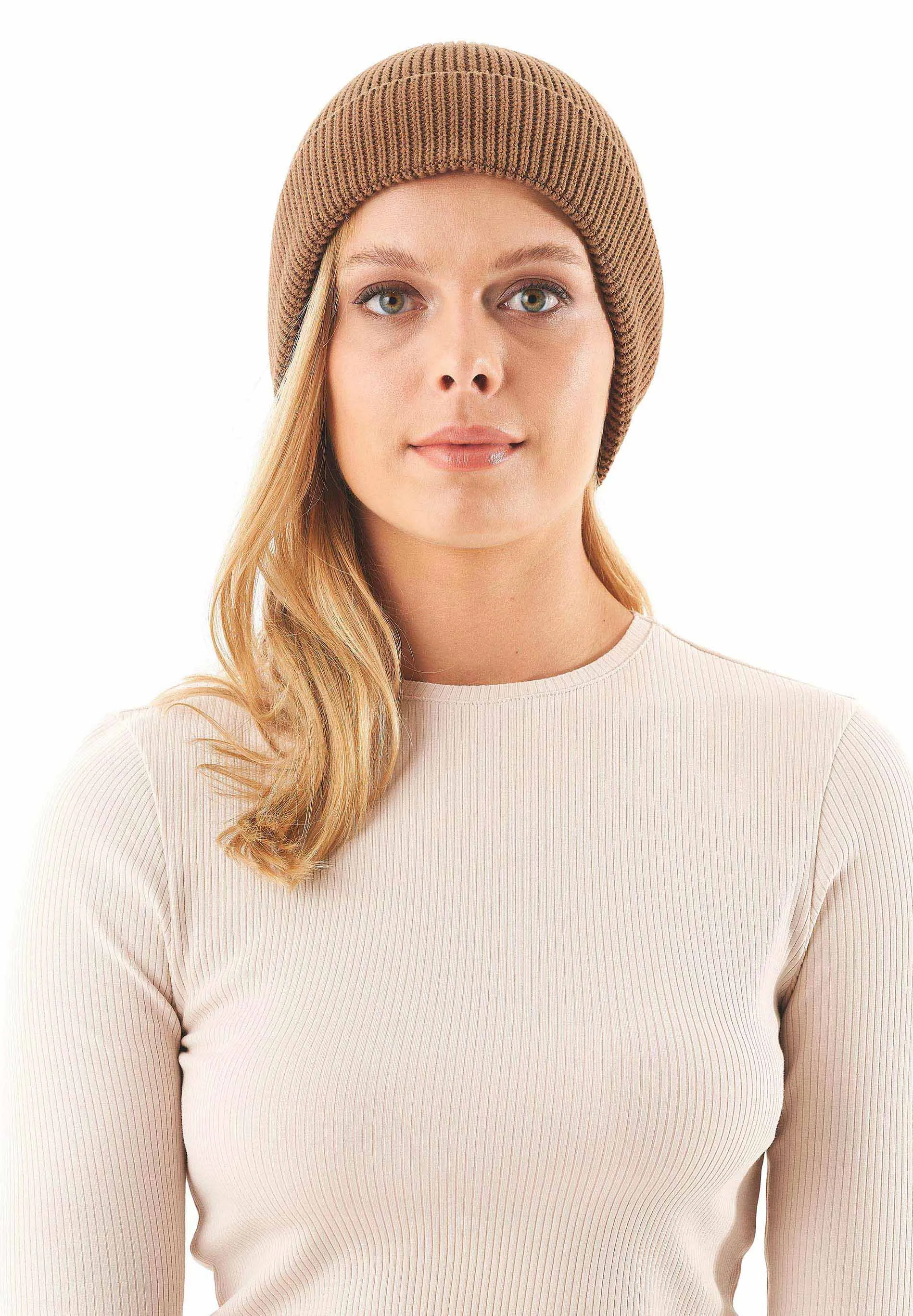 Knitted Organic Cotton Beanie Camel sold by Ivalo.com product image thumbnail 3