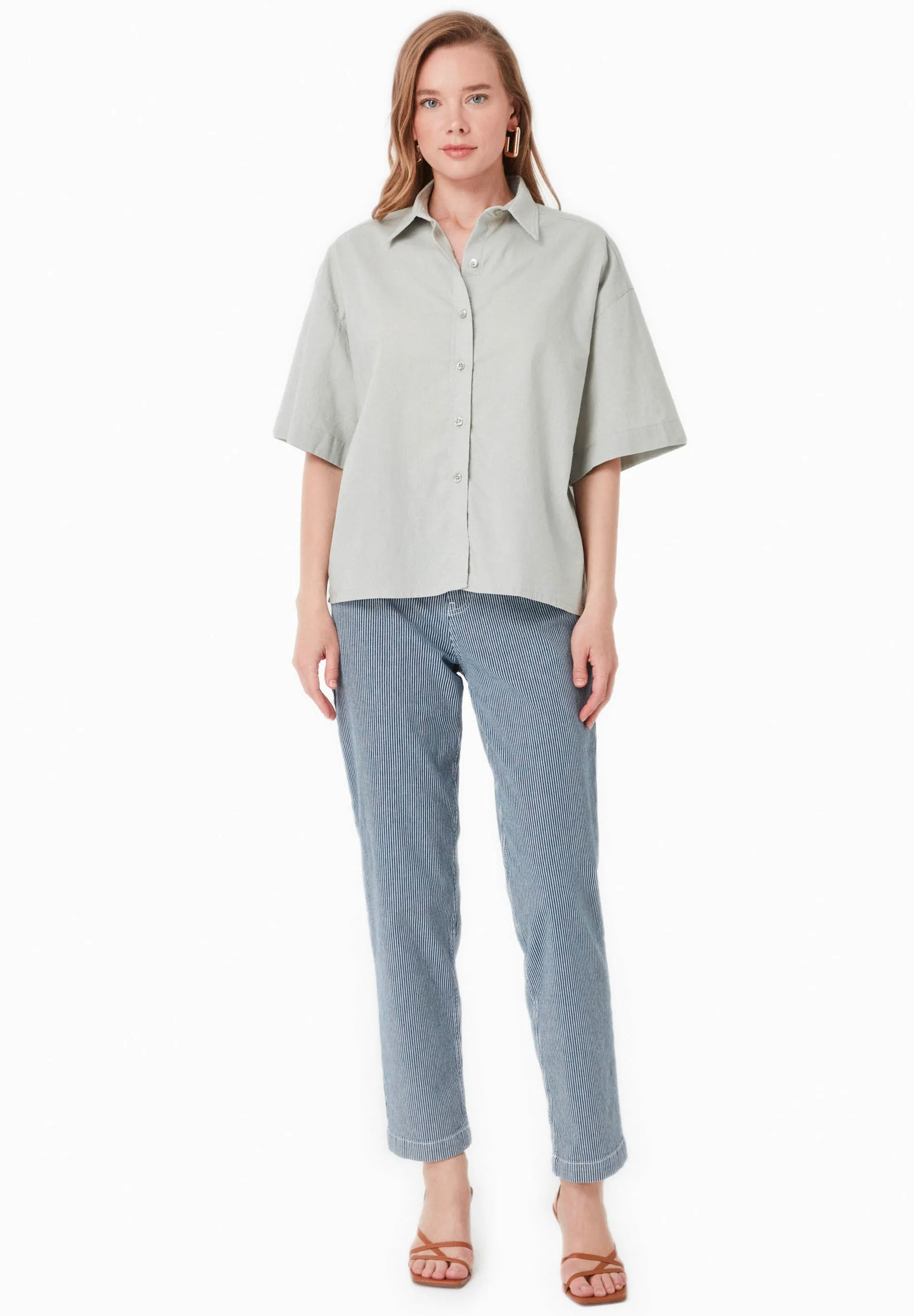 Short Sleeved Linen Blend Button-Up Green Moss sold by Ivalo.com product image thumbnail 5