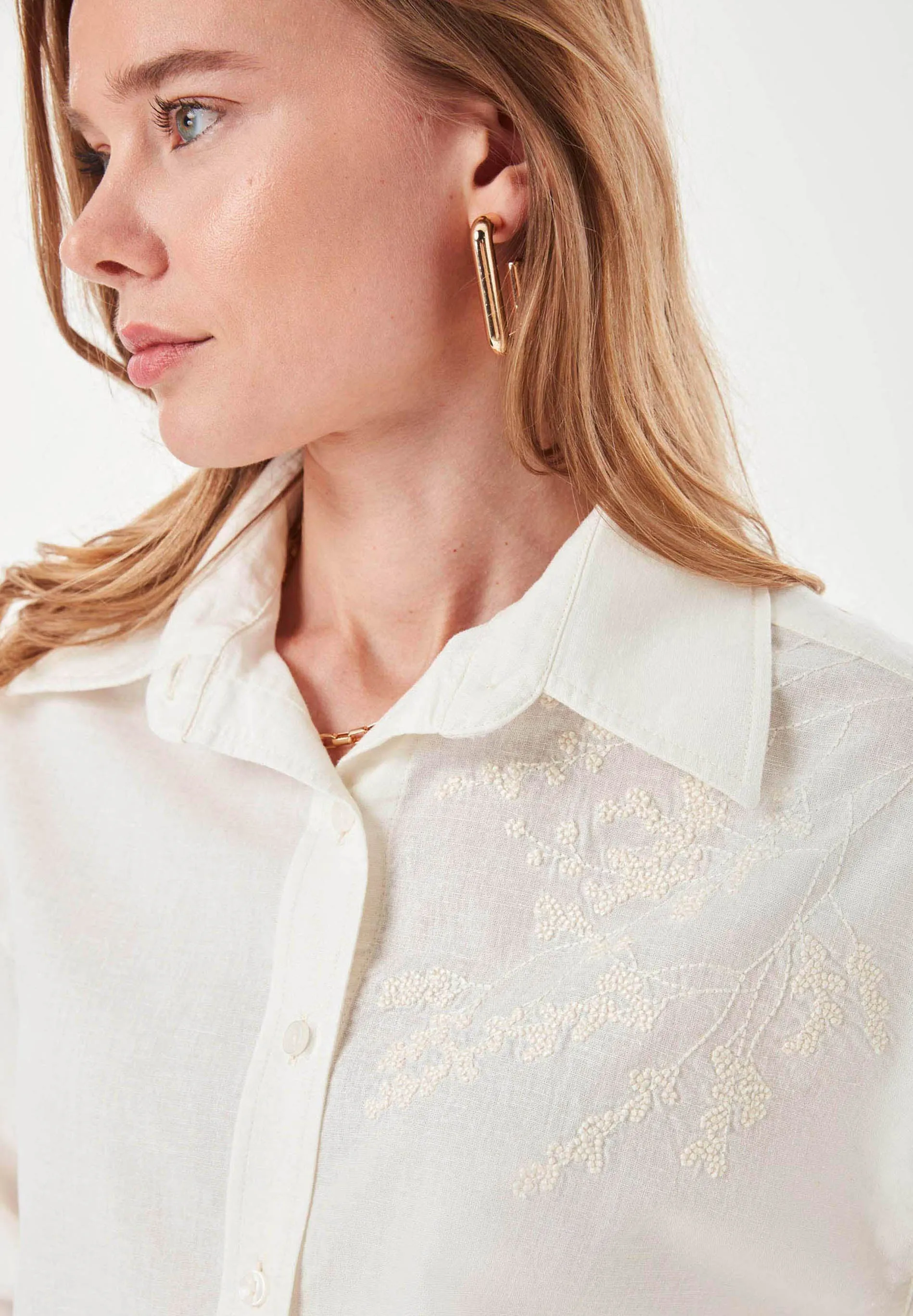 Embroidered Linen Blend Button-Up Off White sold by Ivalo.com product image thumbnail 3