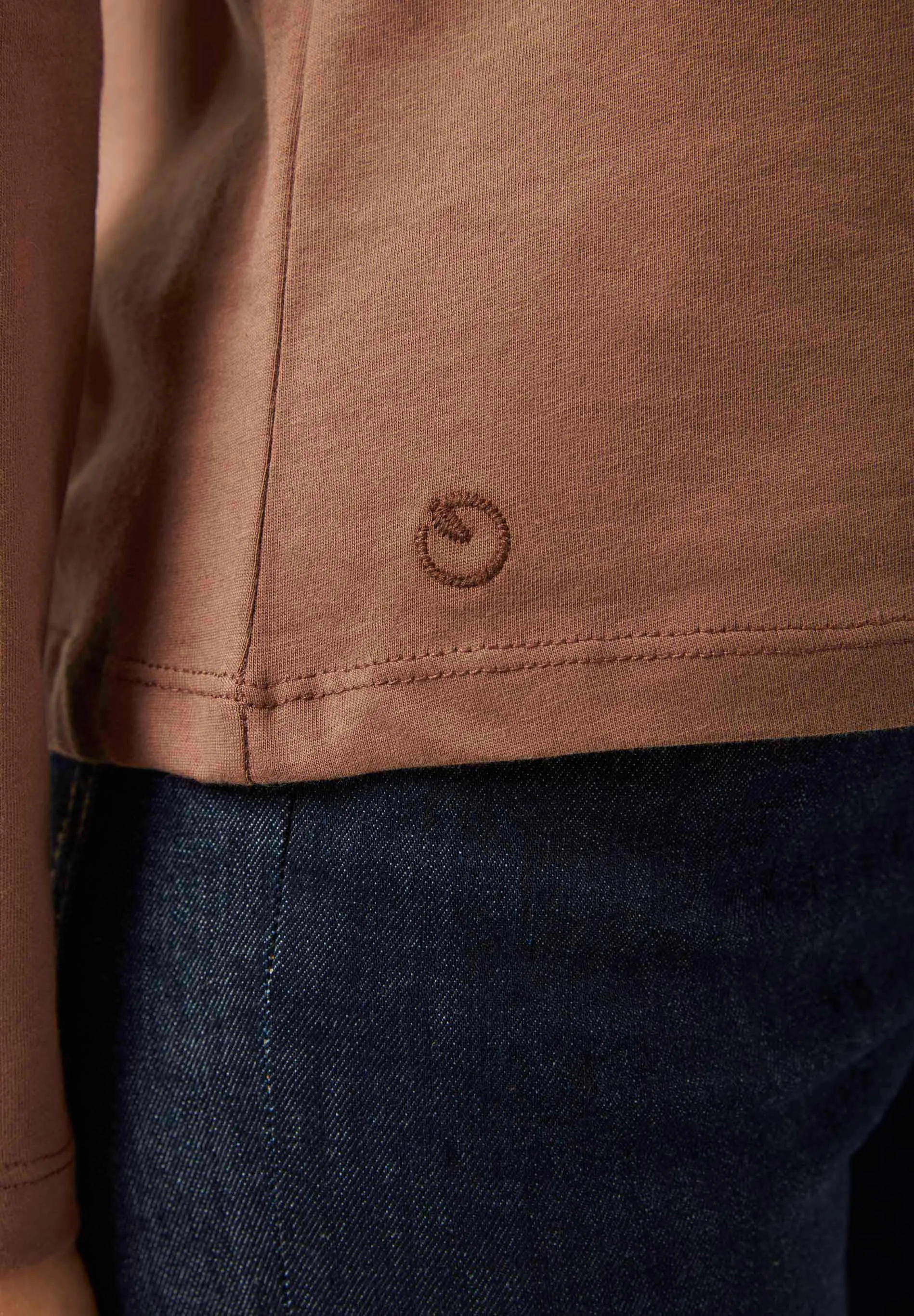 Women's Casual Long-Sleeved T-Shirt Cocoa Brown sold by Ivalo.com product image thumbnail 5