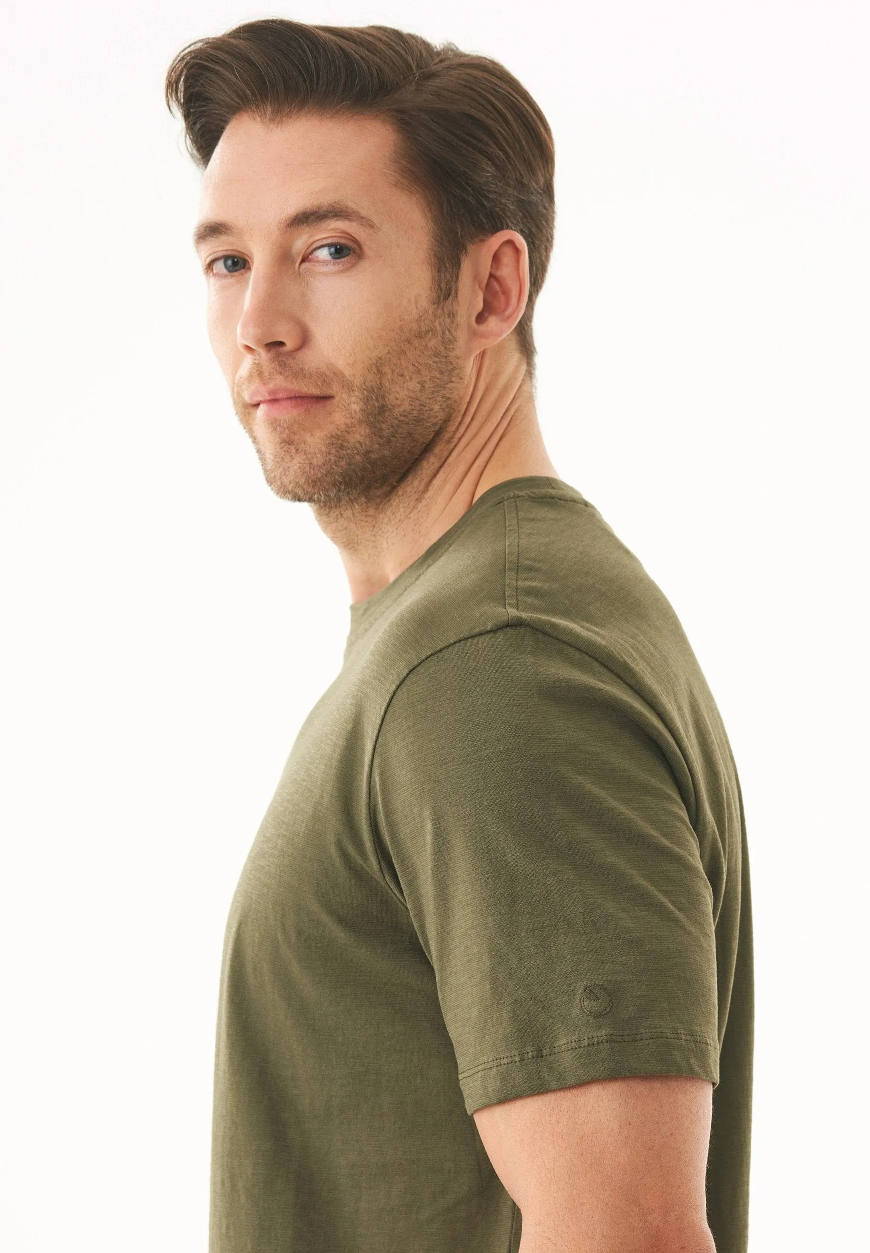 Men's Basic Round Neck T-Shirt Military Olive sold by Ivalo.com product image thumbnail 4