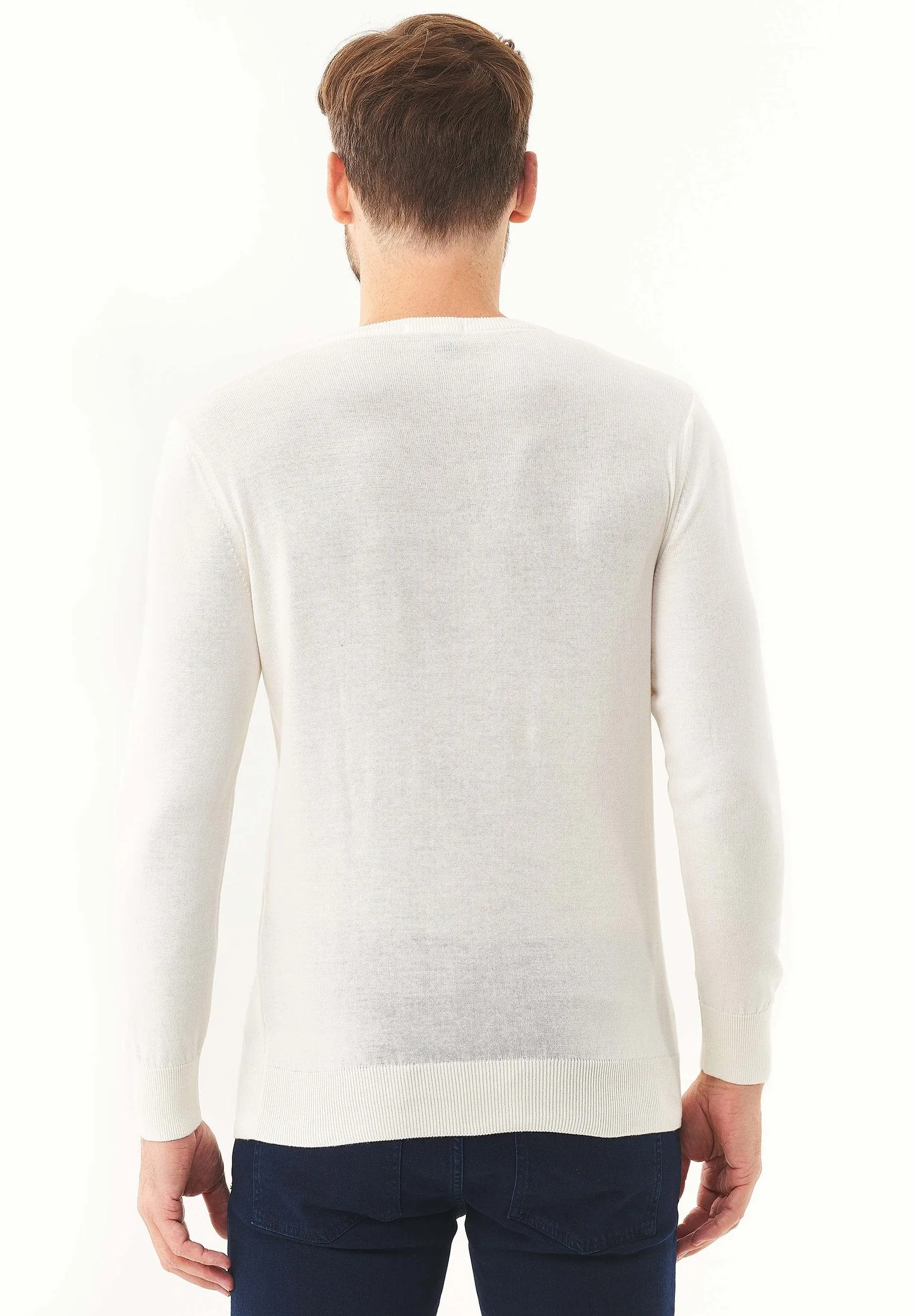 Men's V-Neck Organic Cotton Sweater Off White sold by Ivalo.com product image thumbnail 2