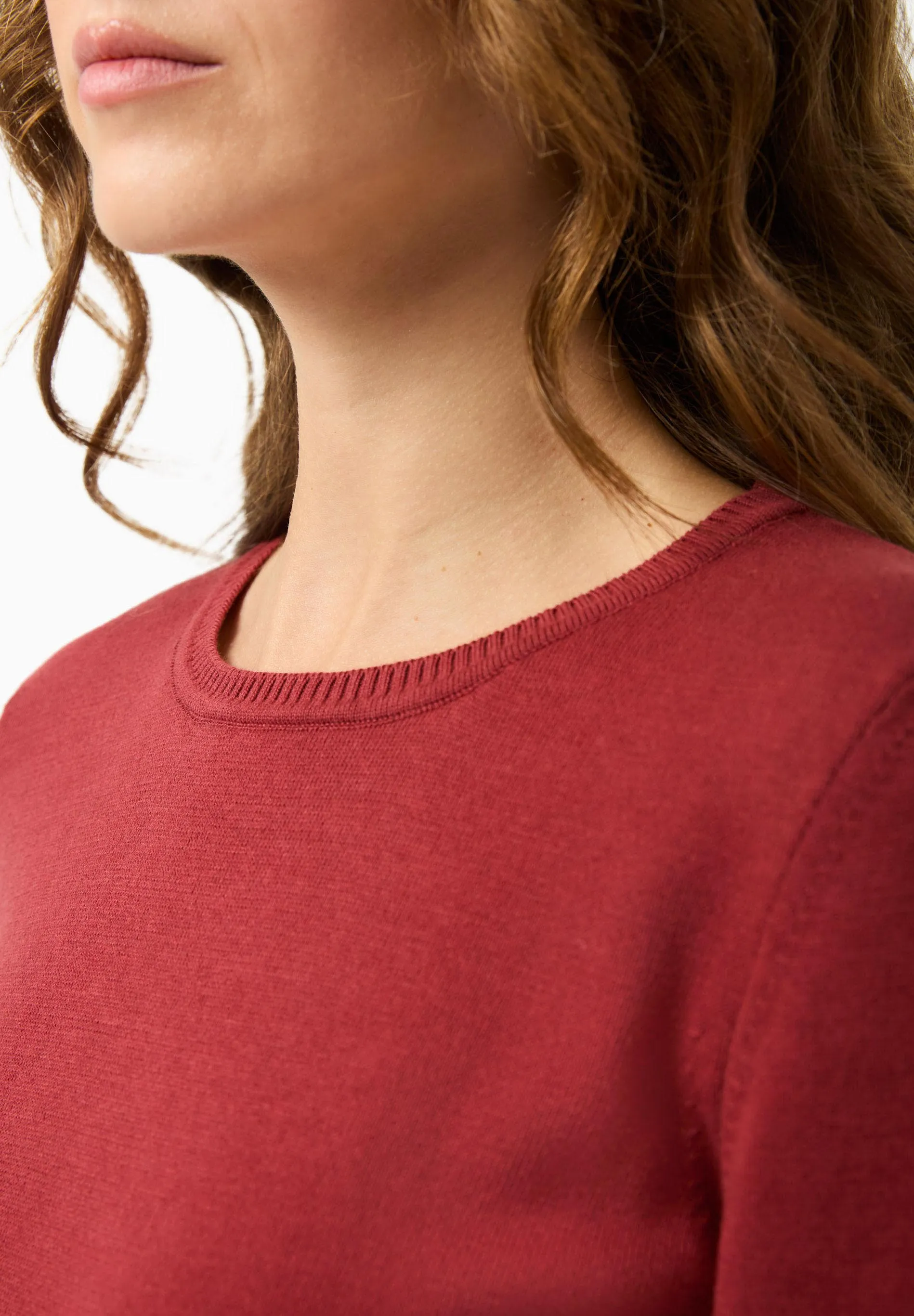 Women's Round Neck Organic Cotton Knit Merlot sold by Ivalo.com product image thumbnail 5