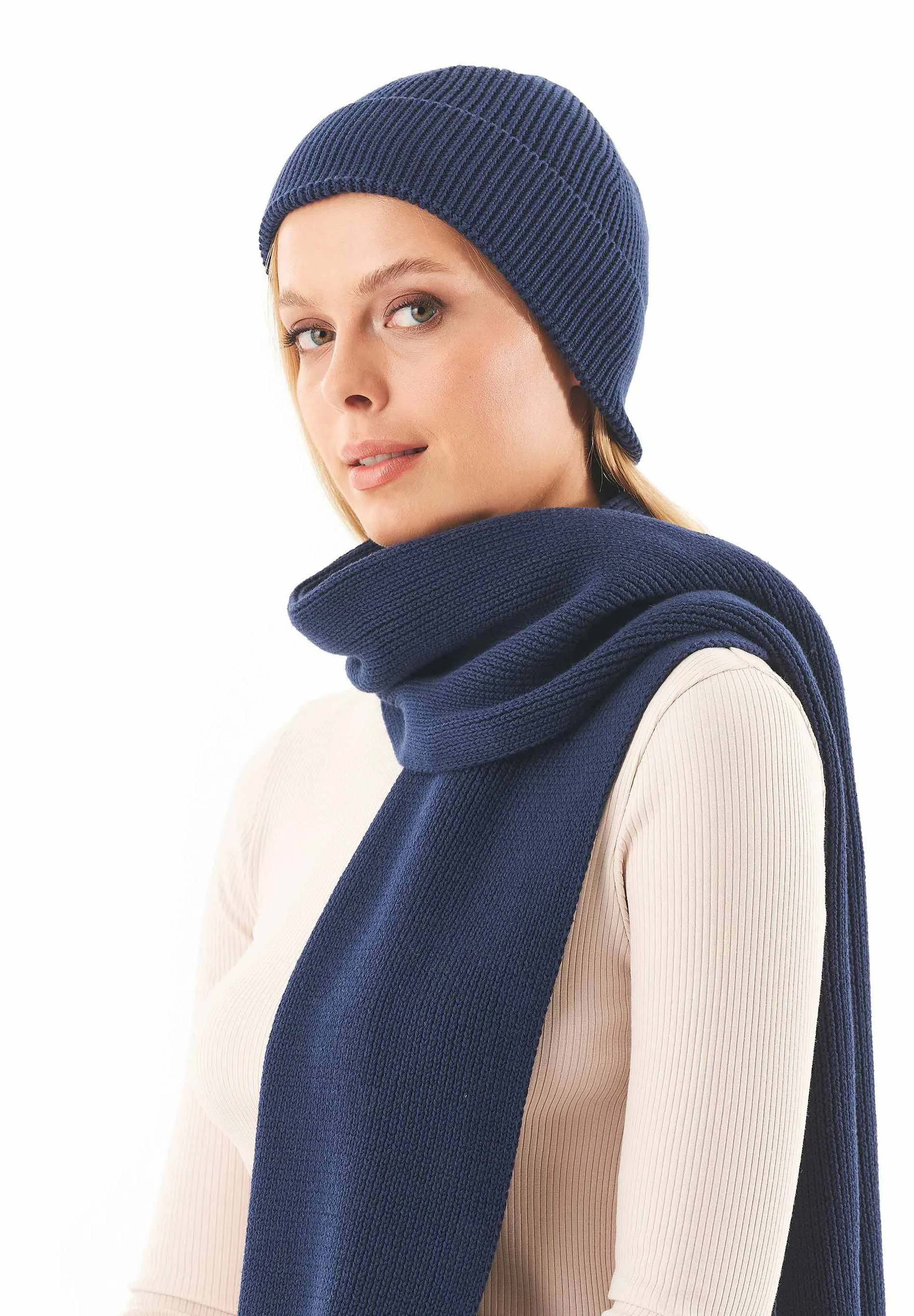 Knitted Organic Cotton Scarf Navy sold by Ivalo.com product image thumbnail 5