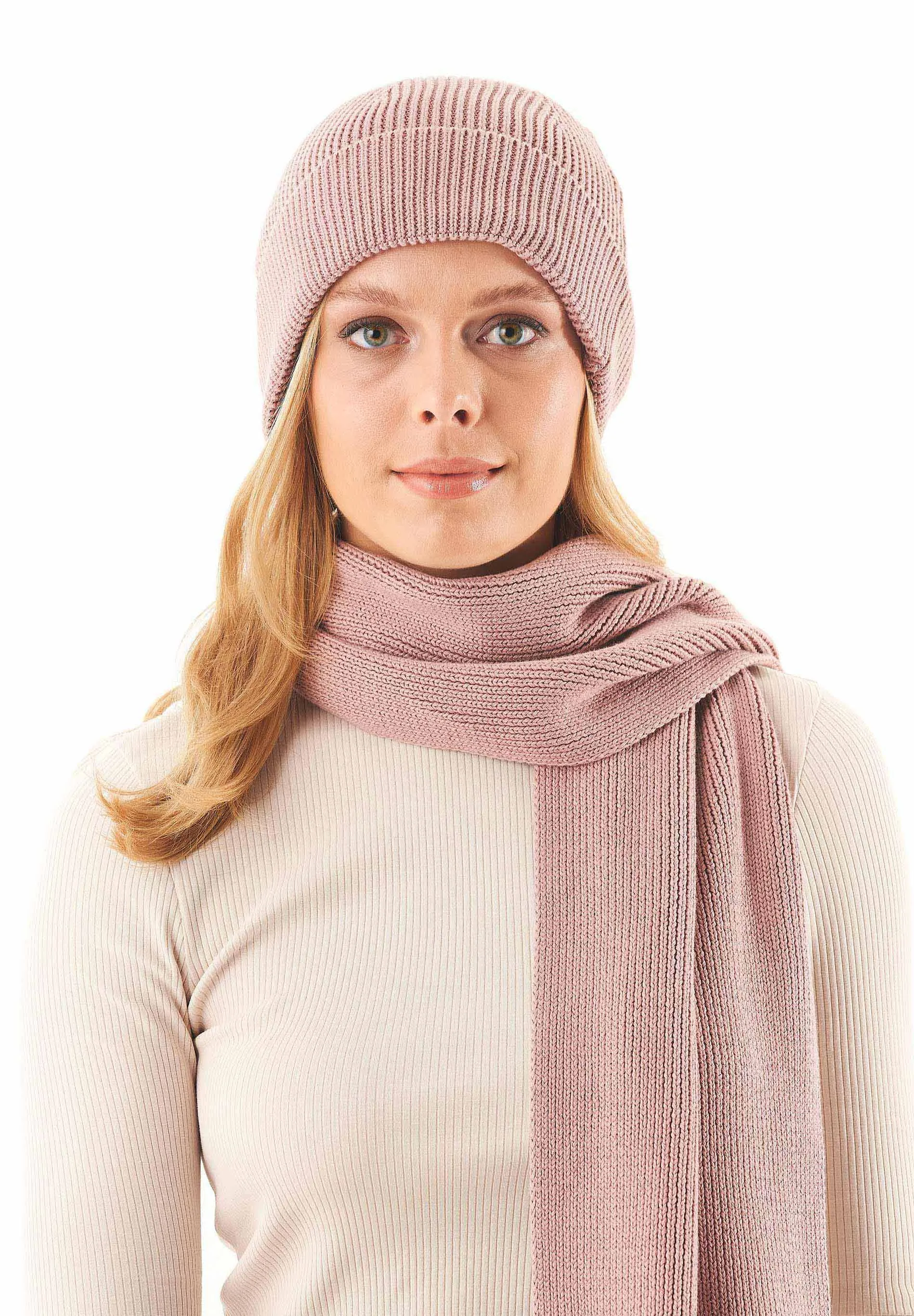 Knitted Organic Cotton Scarf Misty Rose sold by Ivalo.com product image thumbnail 4