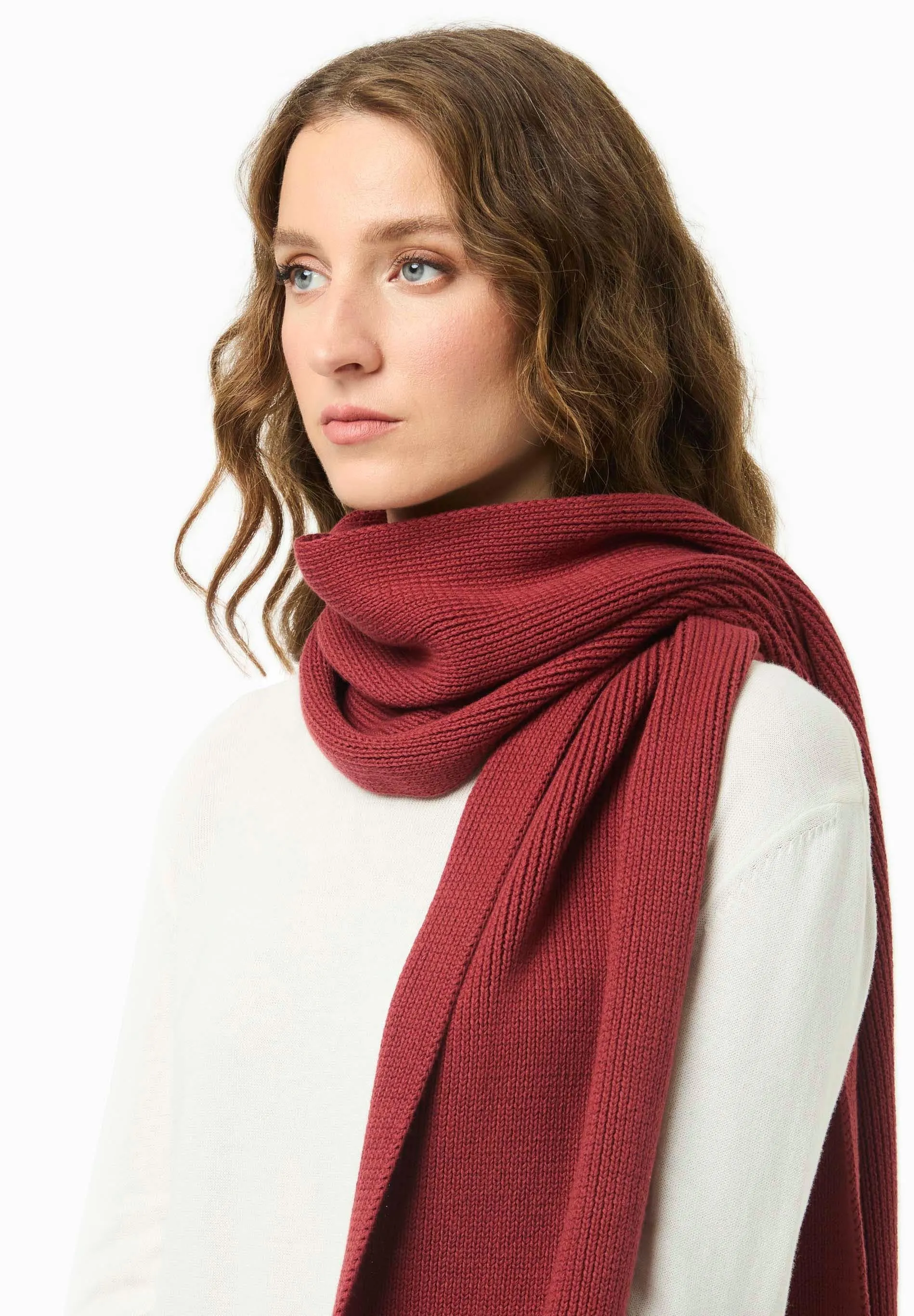 Knitted Organic Cotton Scarf Merlot sold by Ivalo.com product image thumbnail 3
