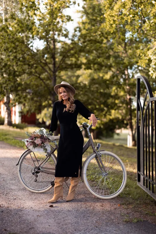 Leona Merino Dress Black sold by Ivalo.com