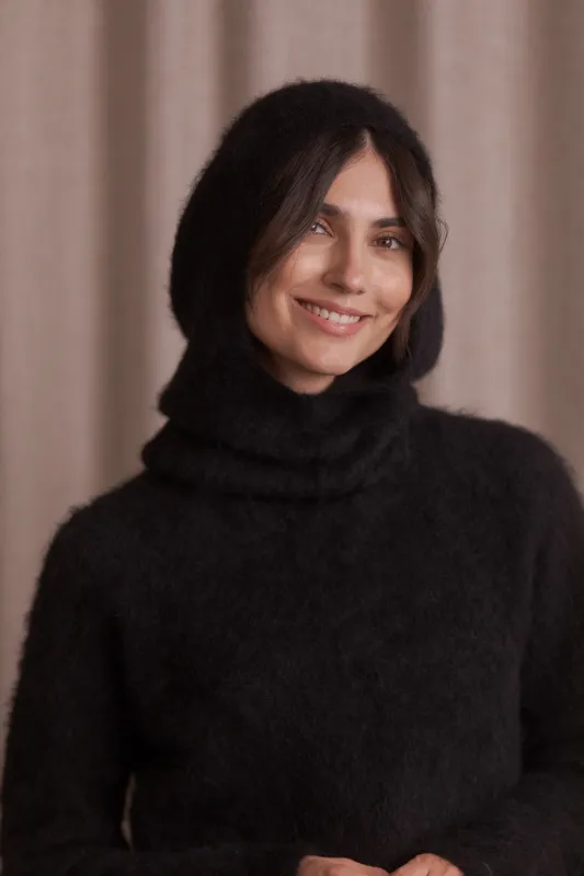 Alpaca Blend Hood Black sold by Ivalo.com