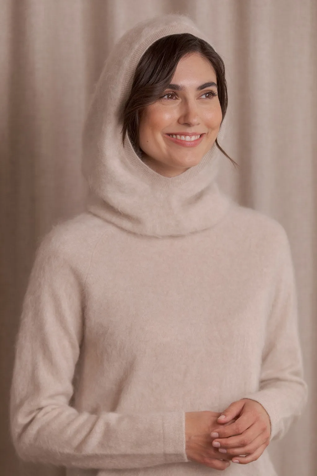 Cashmere Hood Latte sold by Ivalo.com