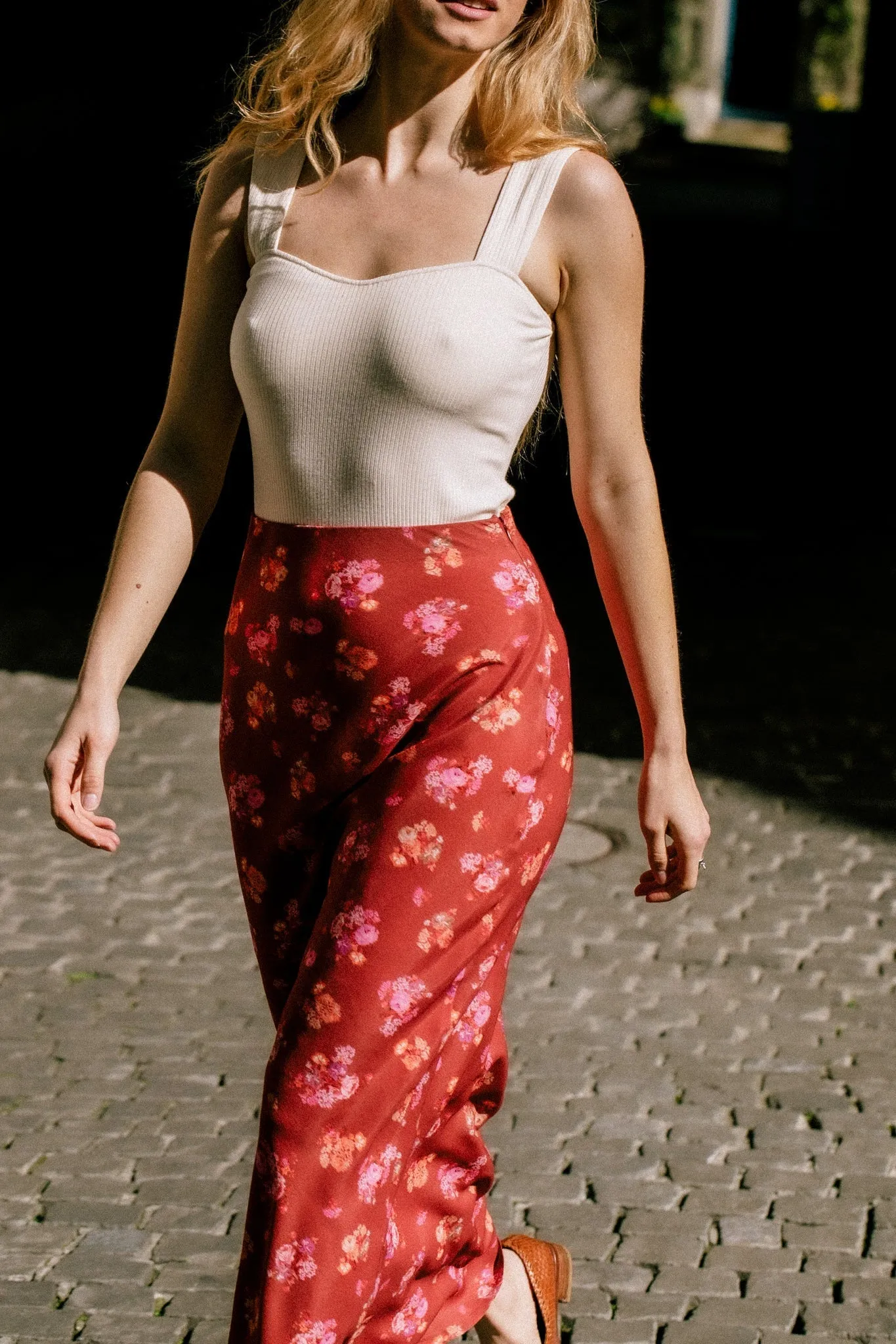 Iris Skirt Floral Red sold by Ivalo.com product image thumbnail 5