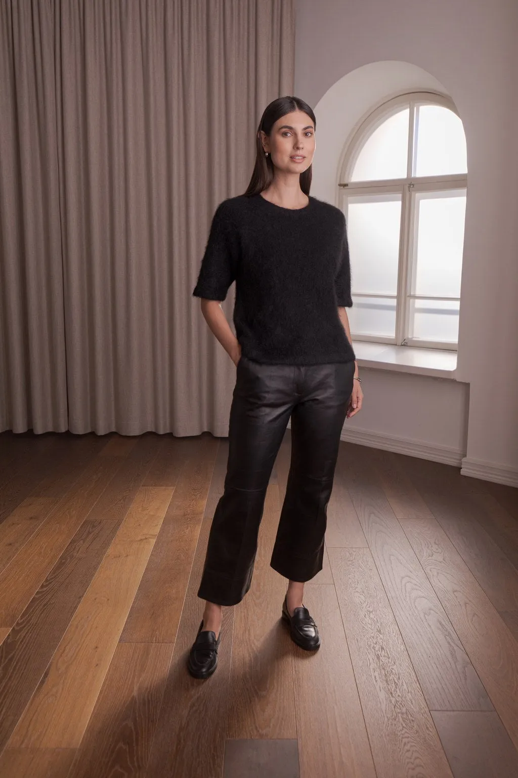 Short-Sleeve Alpaca Blend Sweater Black sold by Ivalo.com