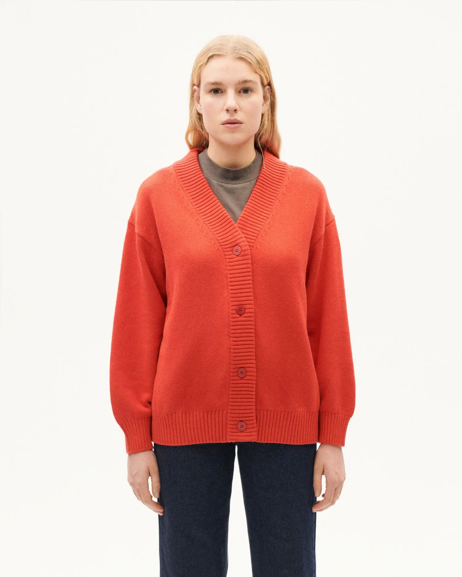 Red wool cardigan Jazz sold by Ivalo.com