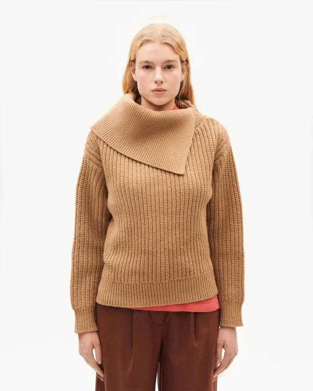 Beige wool sweater Sua sold by Ivalo.com