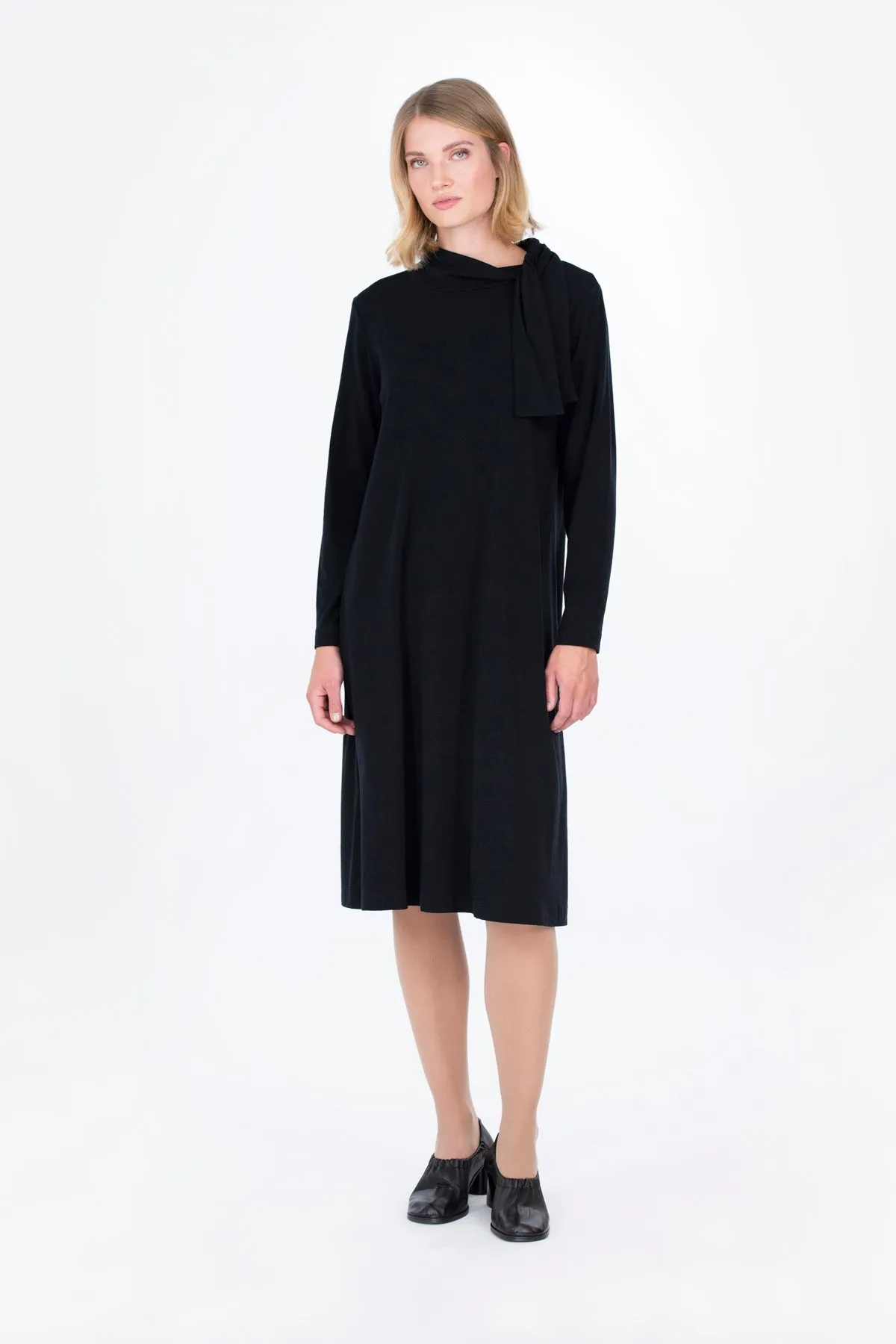Vaski Dress Black sold by Ivalo.com