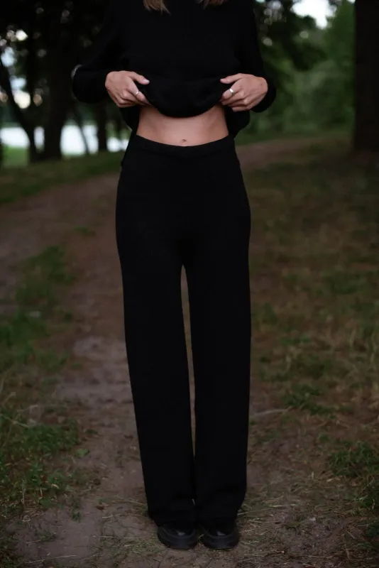 Merino Wool Wide-leg Knitted Pants Black made by Ivalo.com