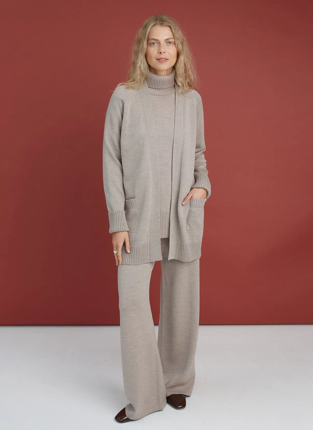 Knitted Merino Wool Cardigan with Pockets Beige sold by Ivalo.com product image thumbnail 2