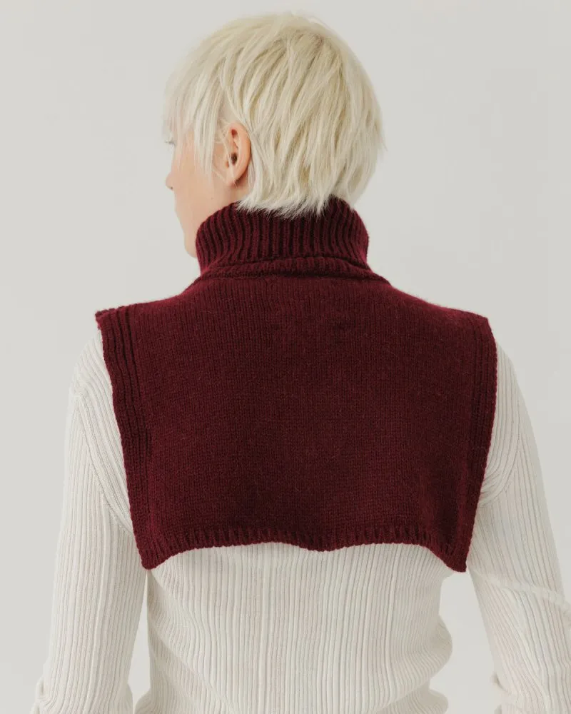 Pynė Alpaca Wool Neckwarmer Burgundy sold by Ivalo.com product image thumbnail 3