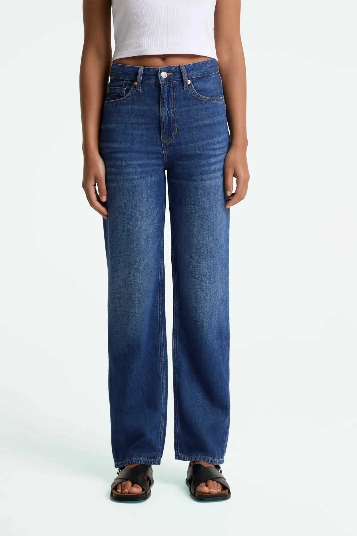 Liora Hopcete Electric Dark Jeans sold by Ivalo.com